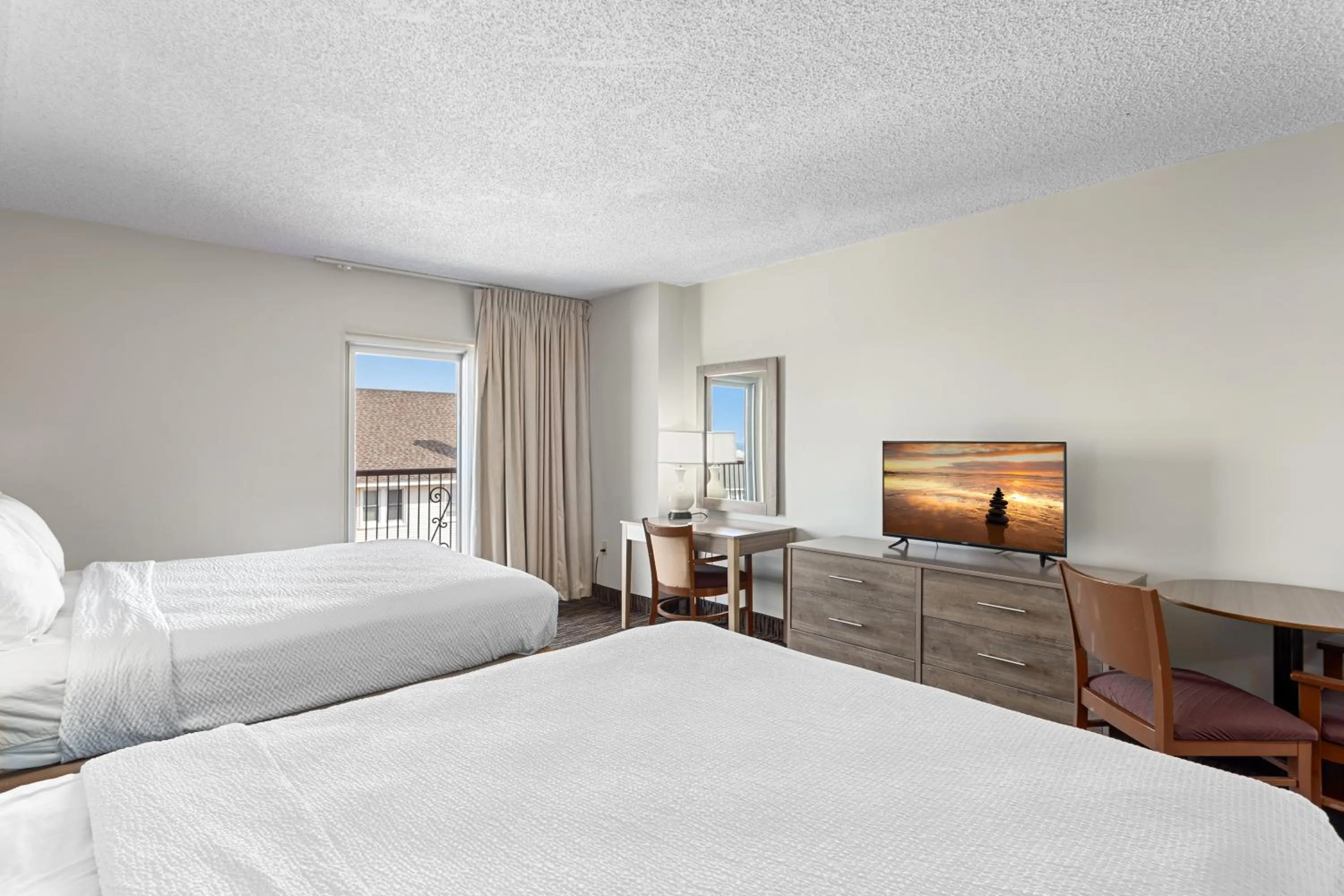 Bed in Americana Motor Inn on Boardwalk