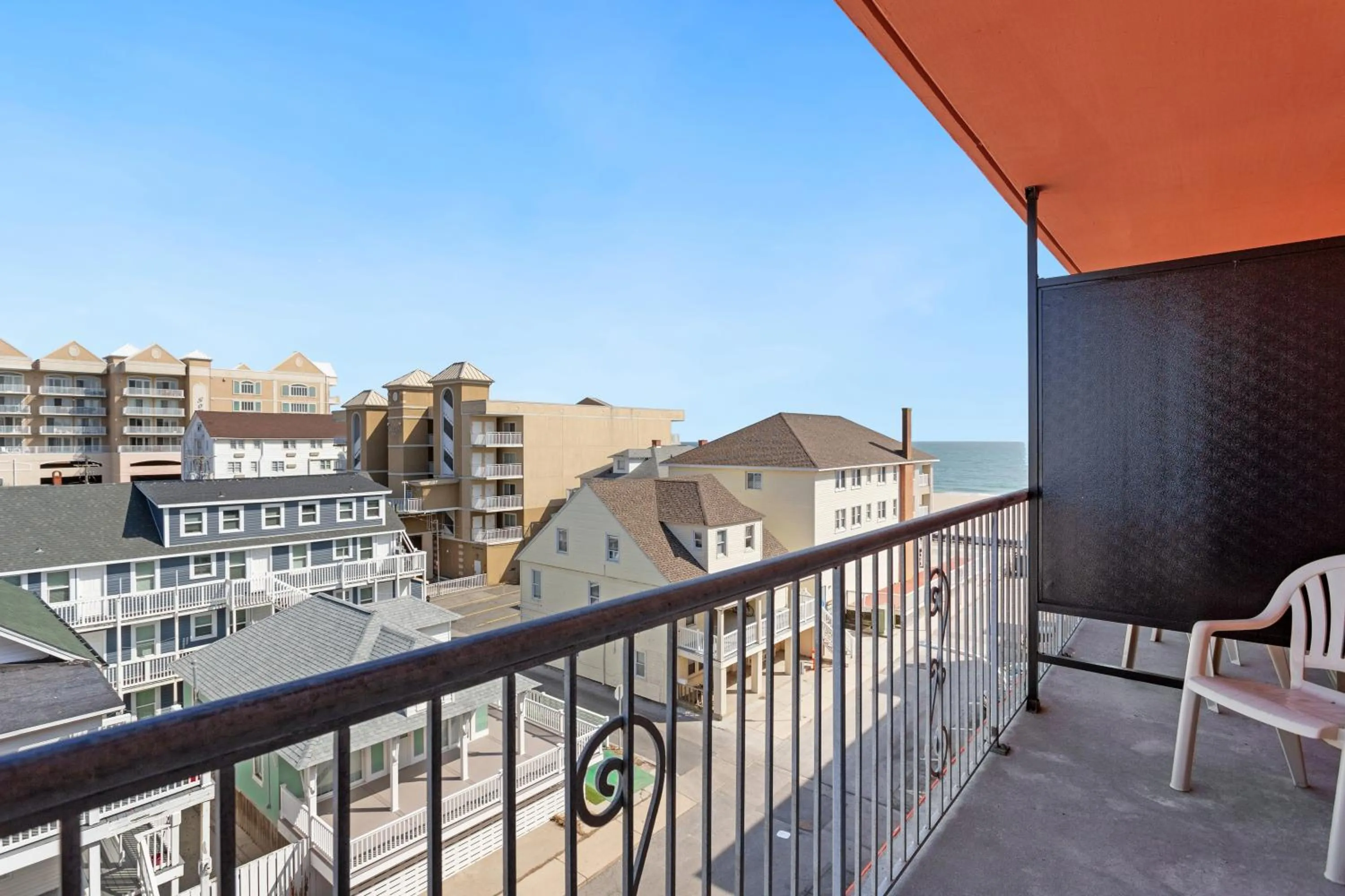 Balcony/Terrace in Americana Motor Inn on Boardwalk