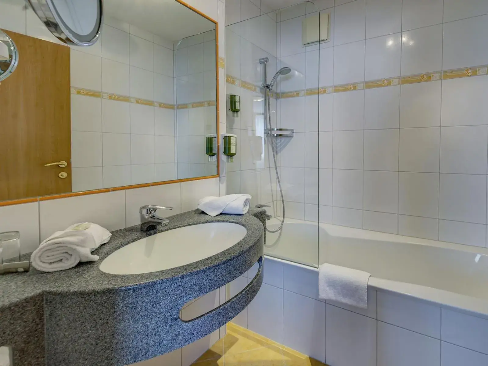 Suite with Balcony in VÖTTER'S HOTEL in Kaprun am Kitzsteinhorn - Skibus direkt Suite with Balcony in VÖTTER'S HOTEL in Kaprun am Kitzsteinhorn - Skibus direkt