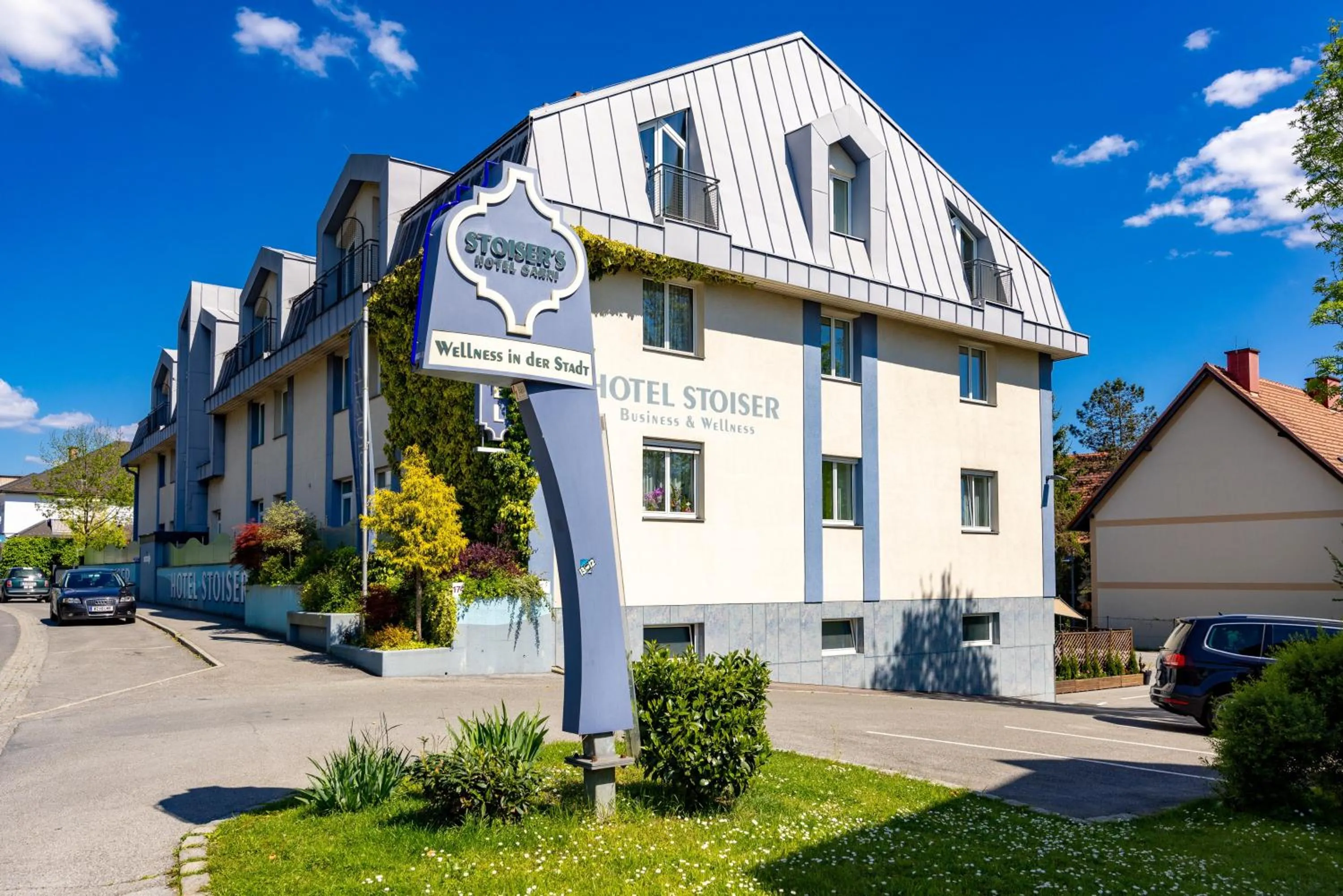 Property building in Hotel Stoiser Graz -Parkplatz inbegriffen!