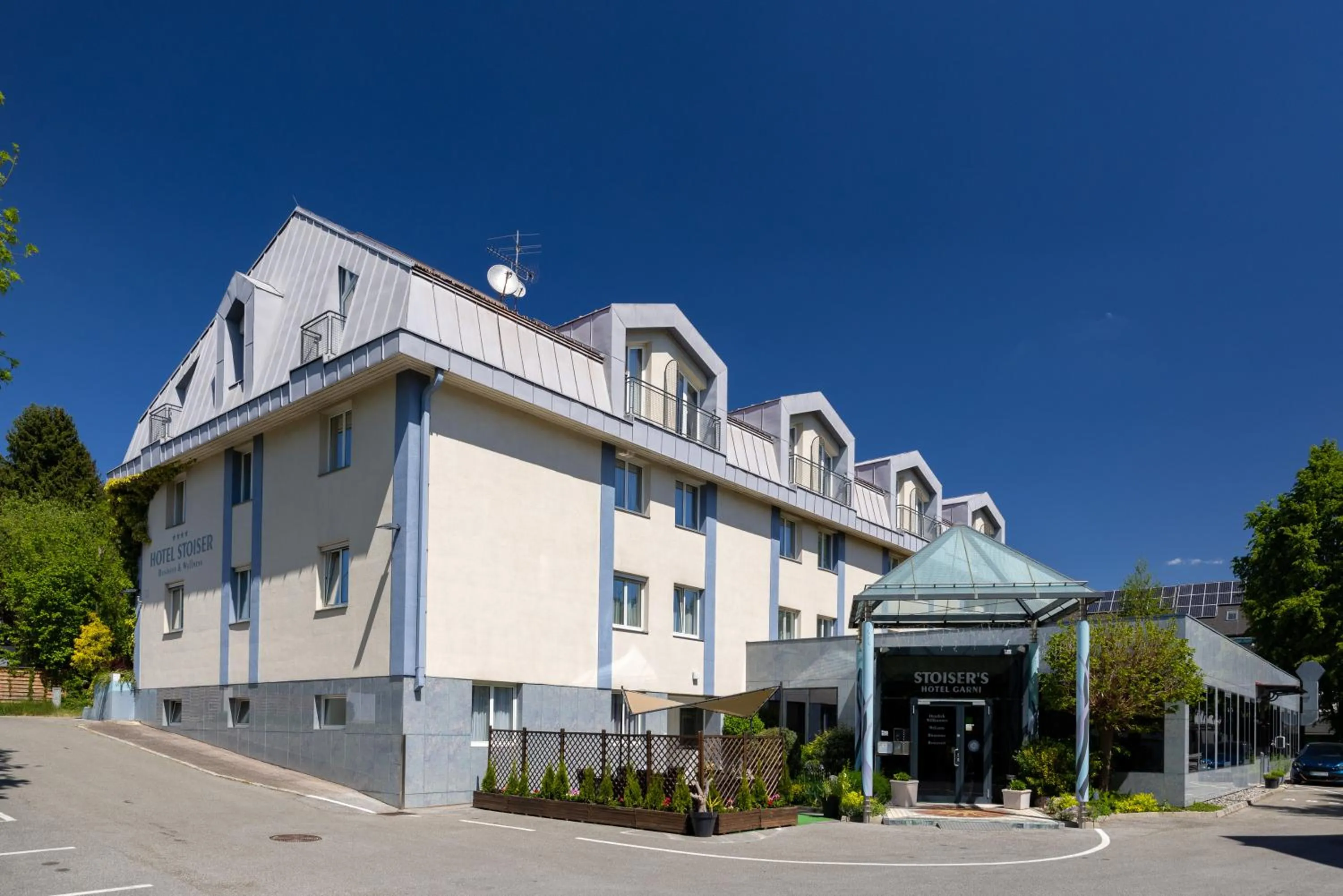 Property building in Hotel Stoiser Graz -Parkplatz inbegriffen!