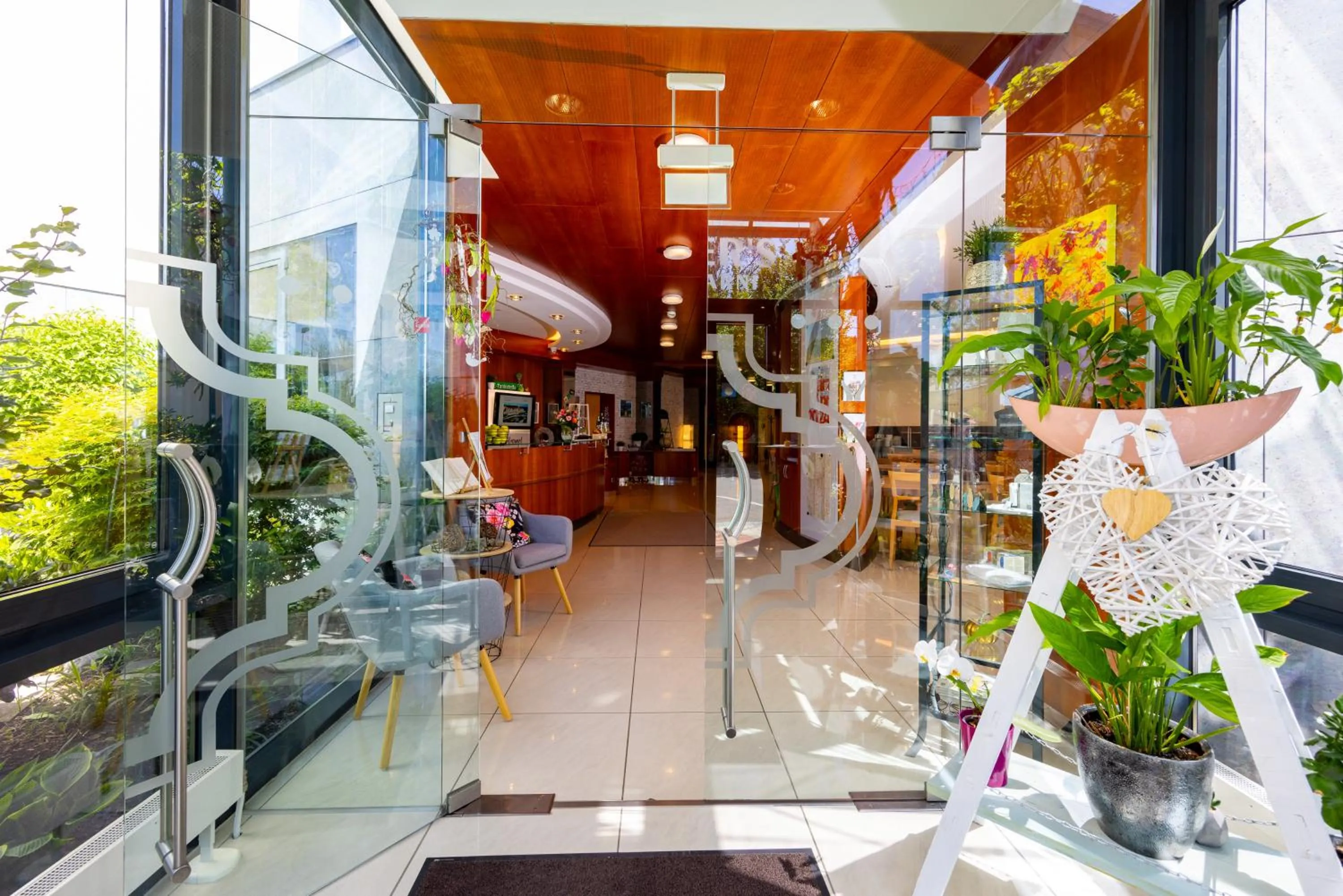 Facade/entrance in Hotel Stoiser Graz -Parkplatz inbegriffen!