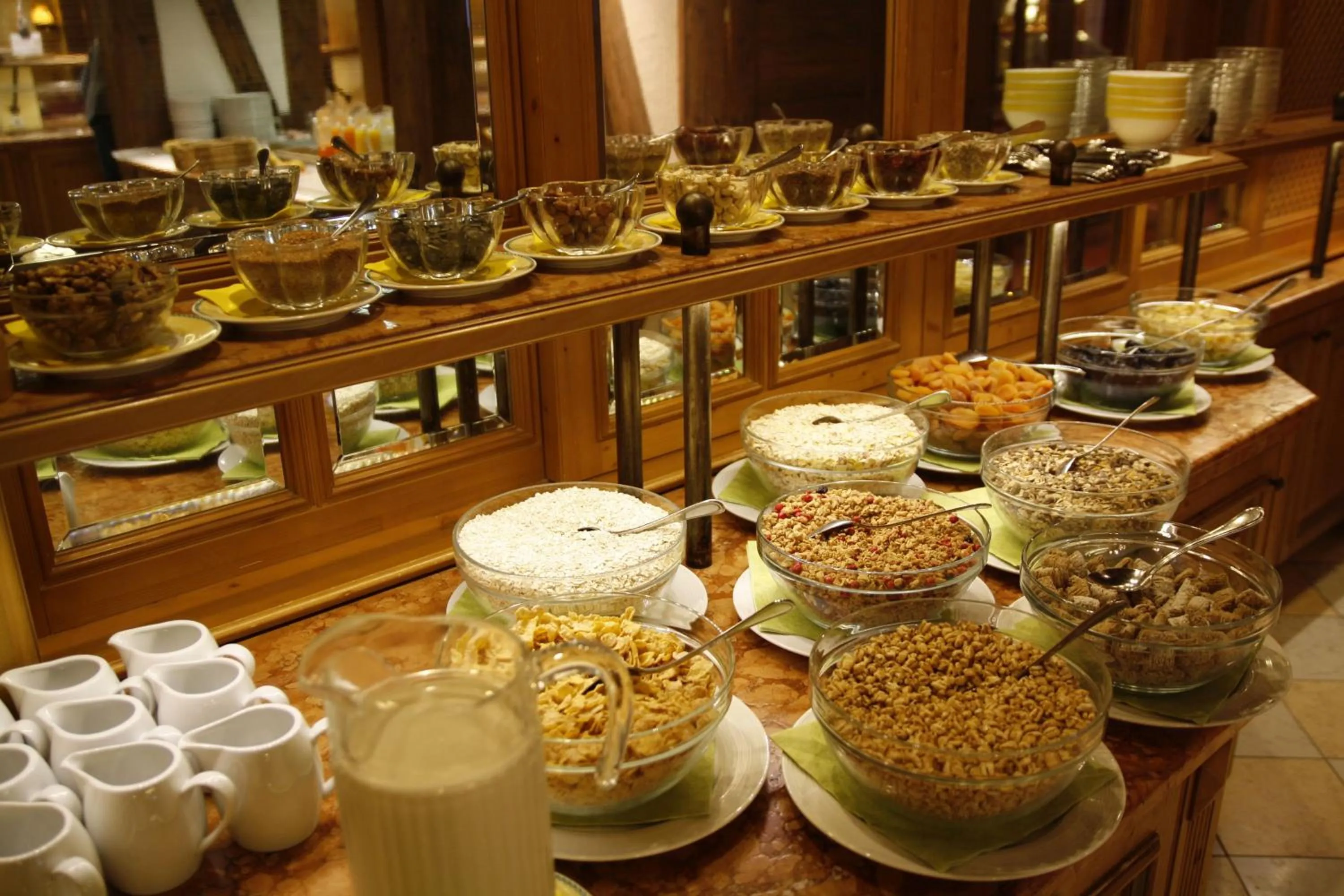 Buffet breakfast in Wellnesshotel Tanne