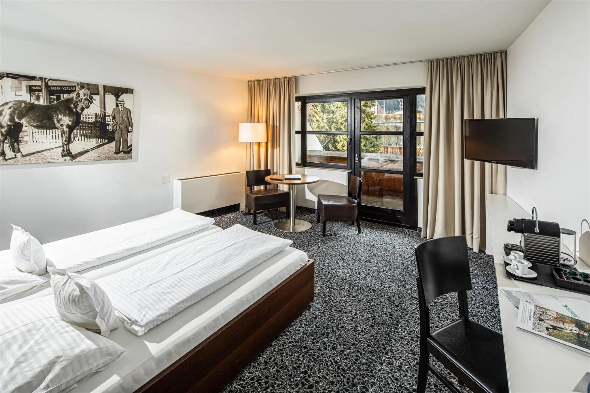 TV and multimedia, Bed in Geniesserhotel Rauter