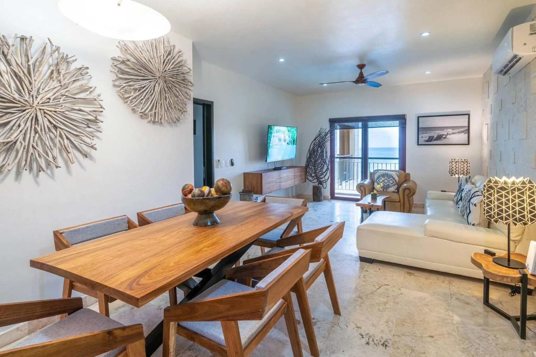 Dining area in Condo Surf 405 - Luxury Oceanview Beachfront 3 BR with Gym - At El Faro Condos