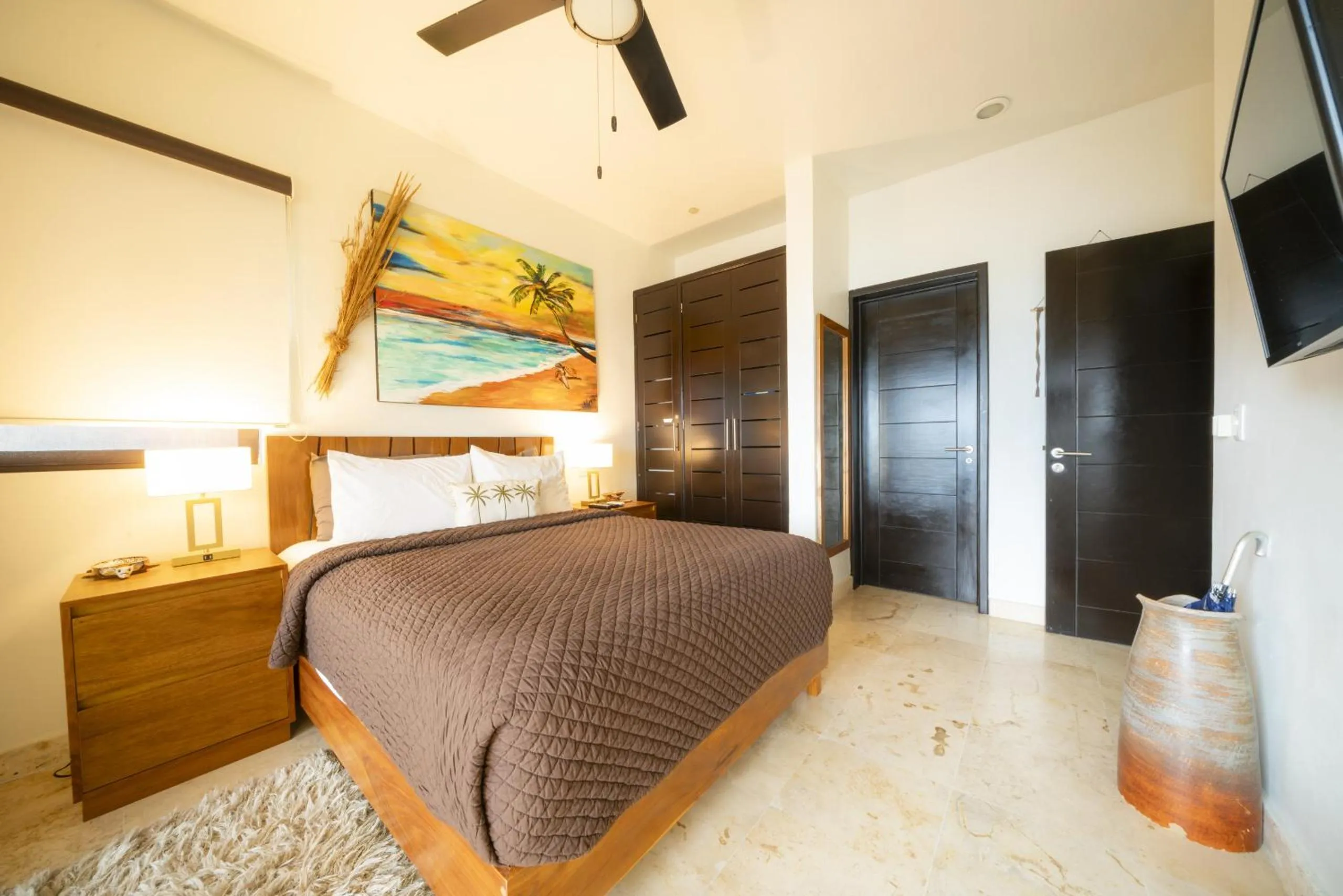 Bed in Condo Surf 405 - Luxury Oceanview Beachfront 3 BR with Gym - At El Faro Condos