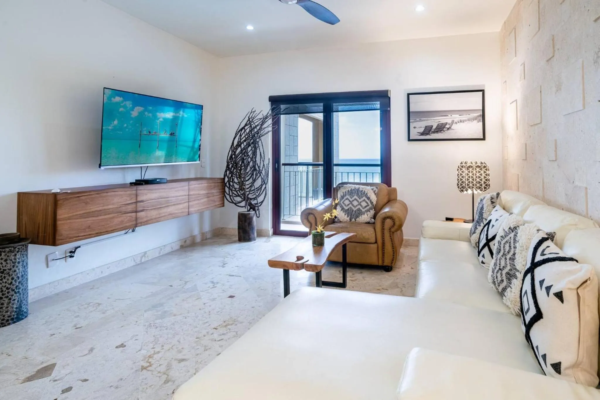 Dining area, Bed in Condo Surf 405 - Luxury Oceanview Beachfront 3 BR with Gym - At El Faro Condos