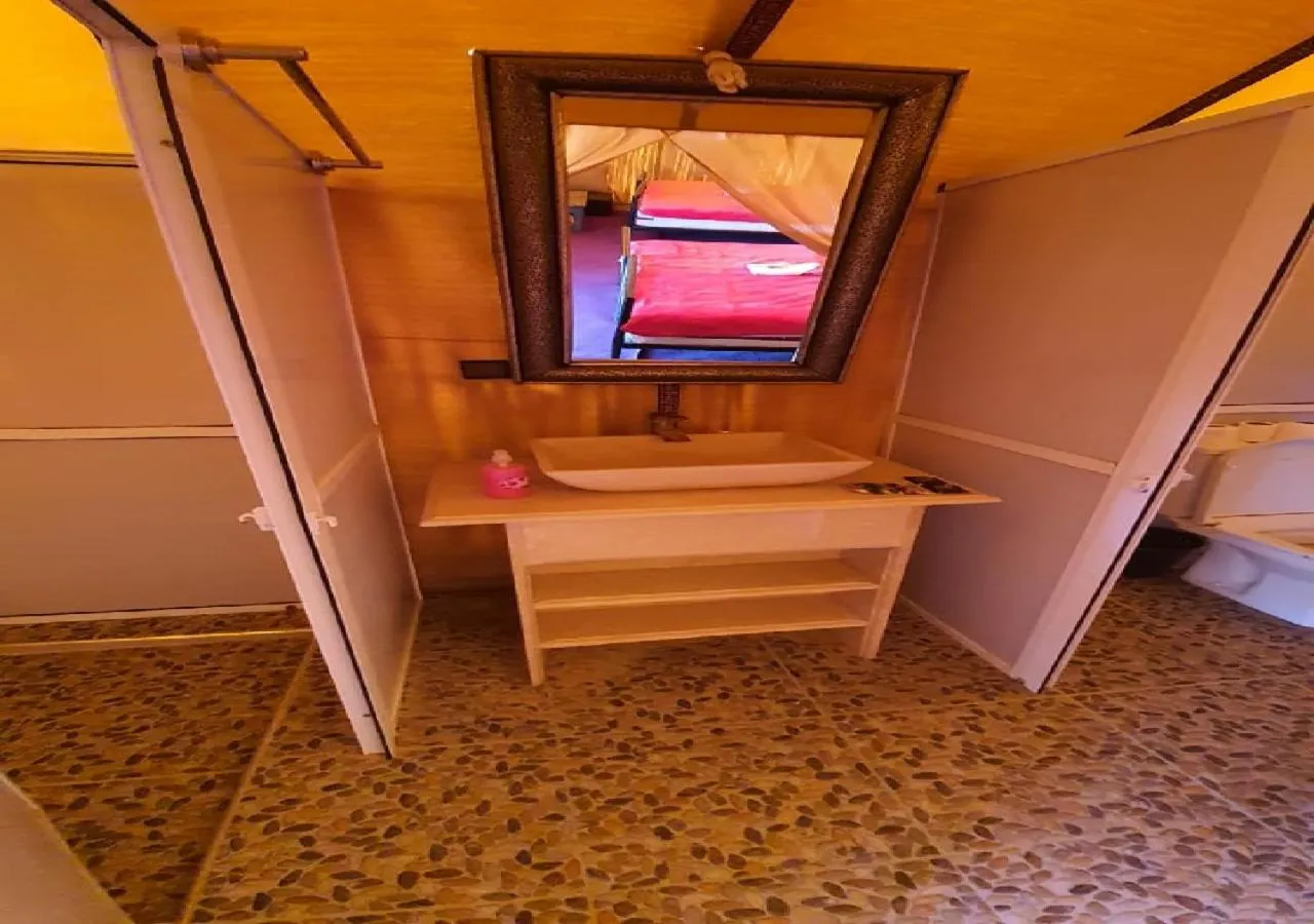 Photo of the whole room in Desert Romantic Camp