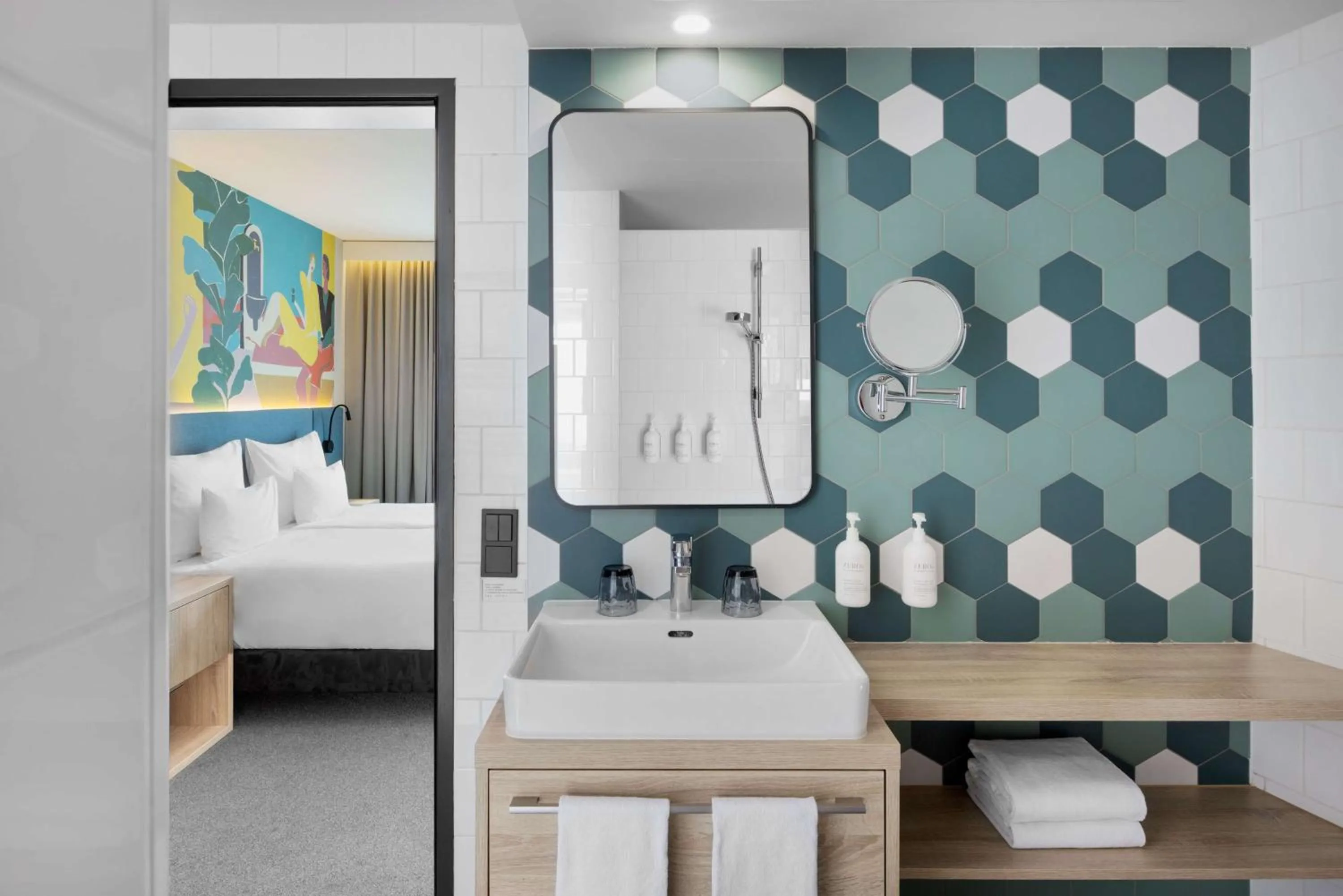 Bathroom, Bed in Spark by Hilton Vienna Messe Prater