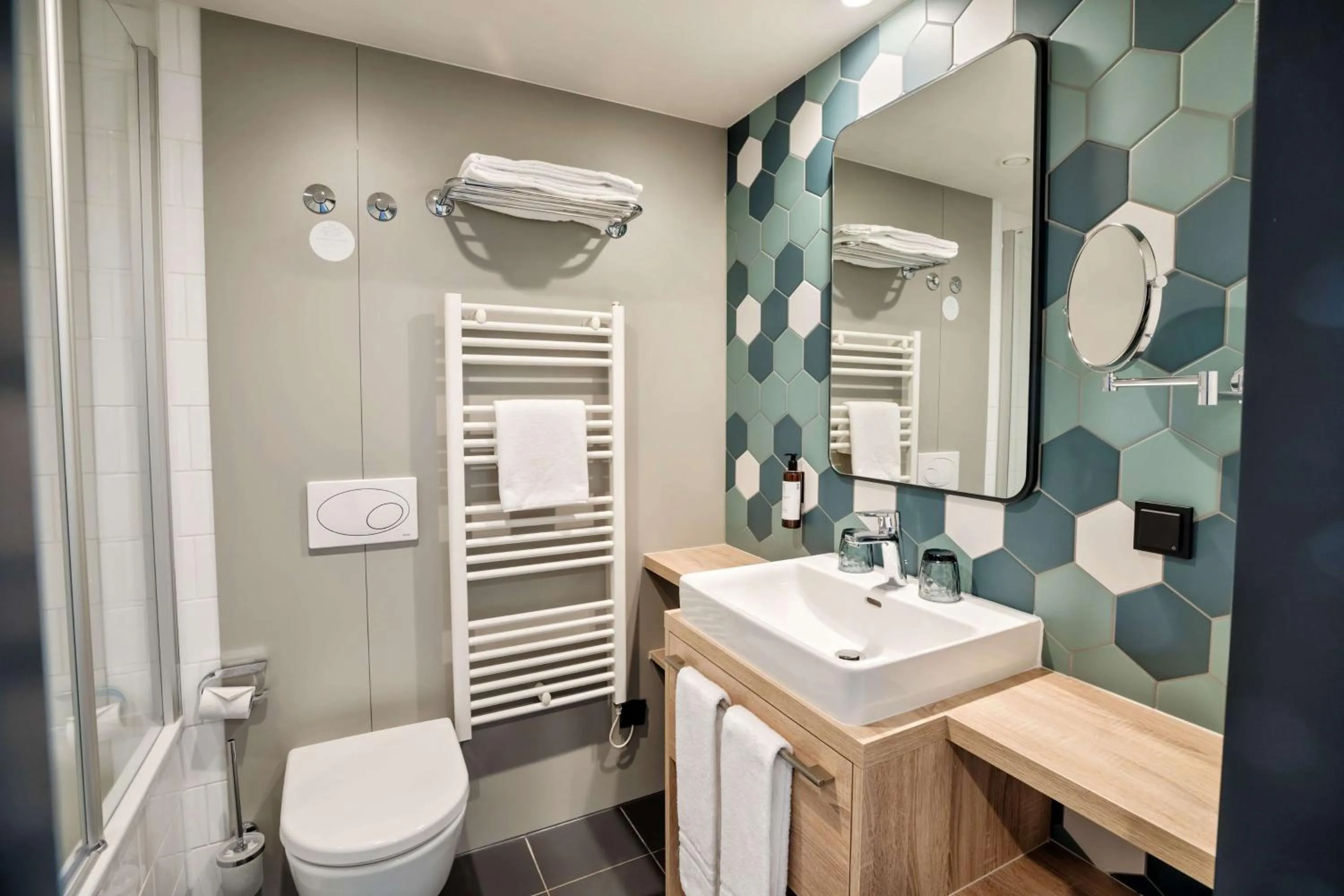 Bathroom in Spark by Hilton Vienna Messe Prater