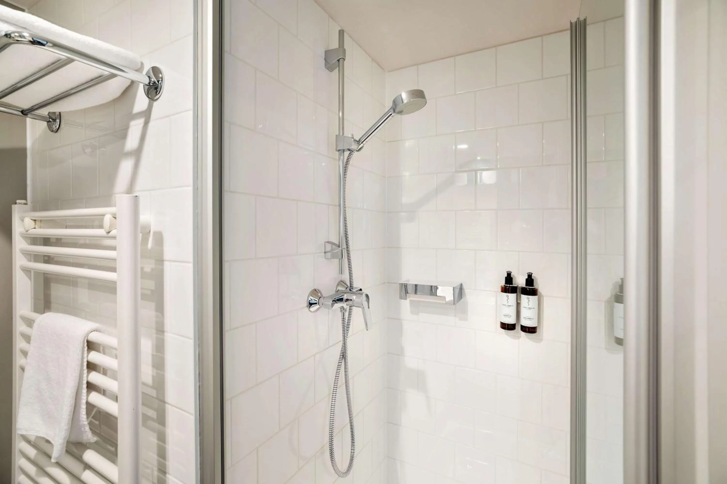 Bathroom in Spark by Hilton Vienna Messe Prater