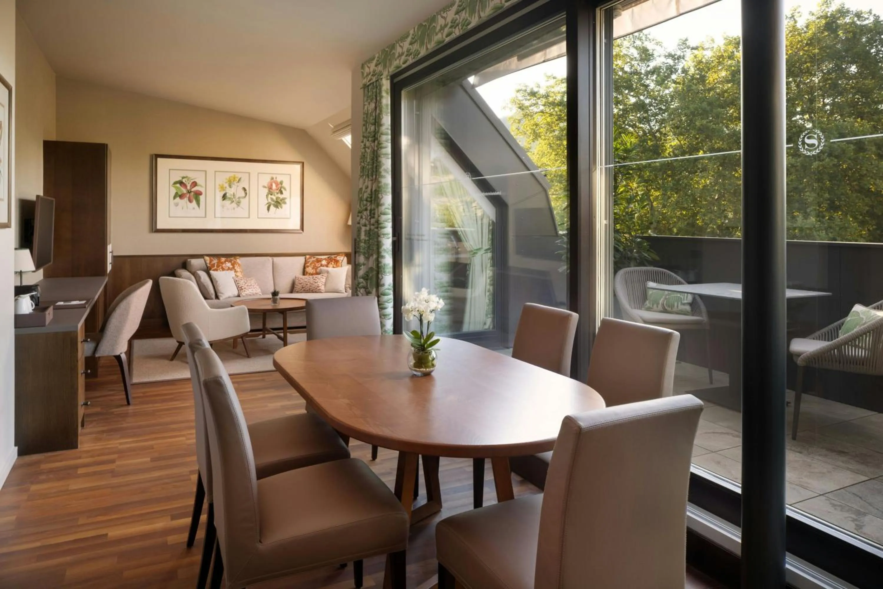 Living room in Sheraton Grand Salzburg