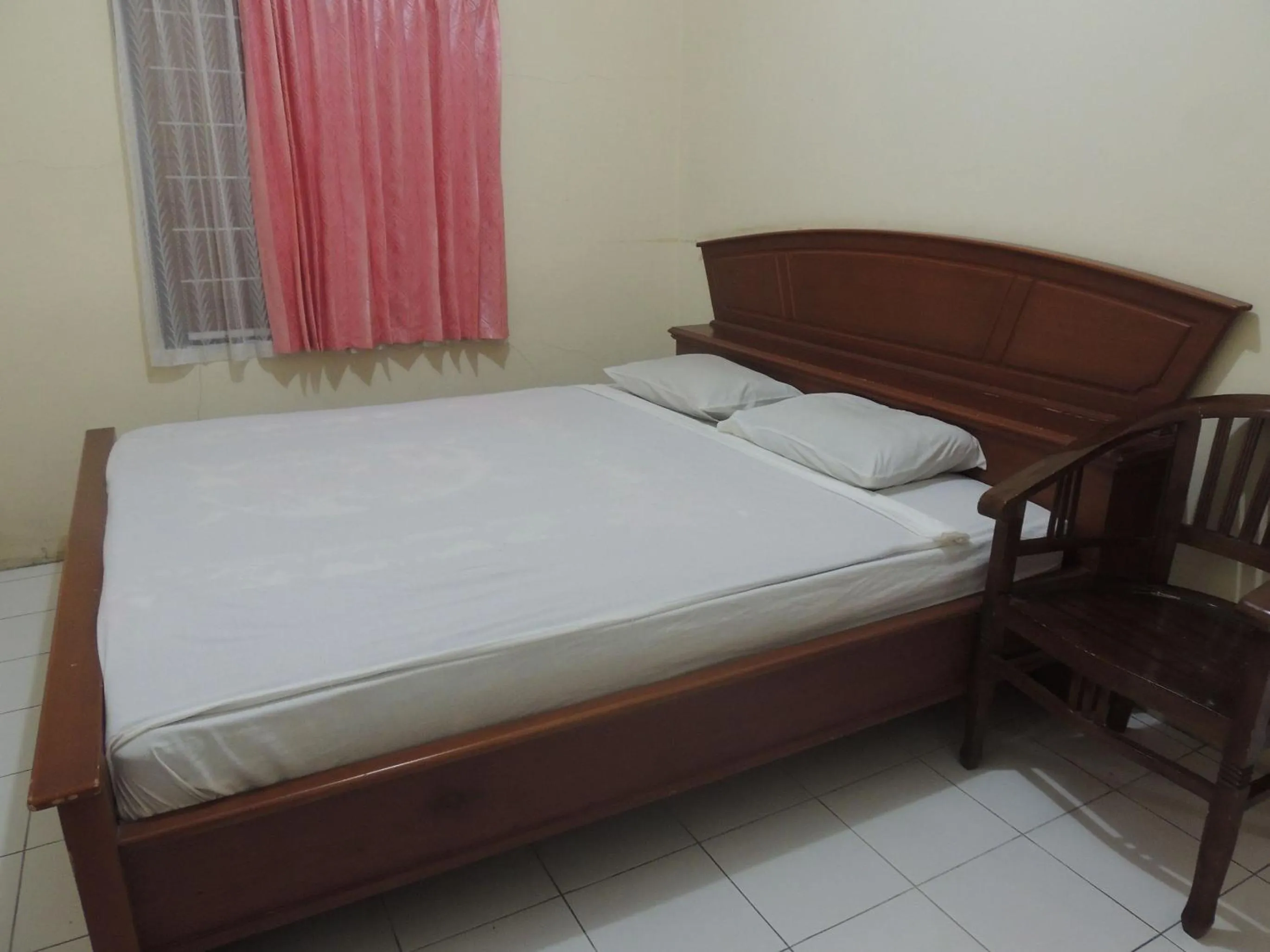 Photo of the whole room in Resort Agrowisata Perkebunan Tambi