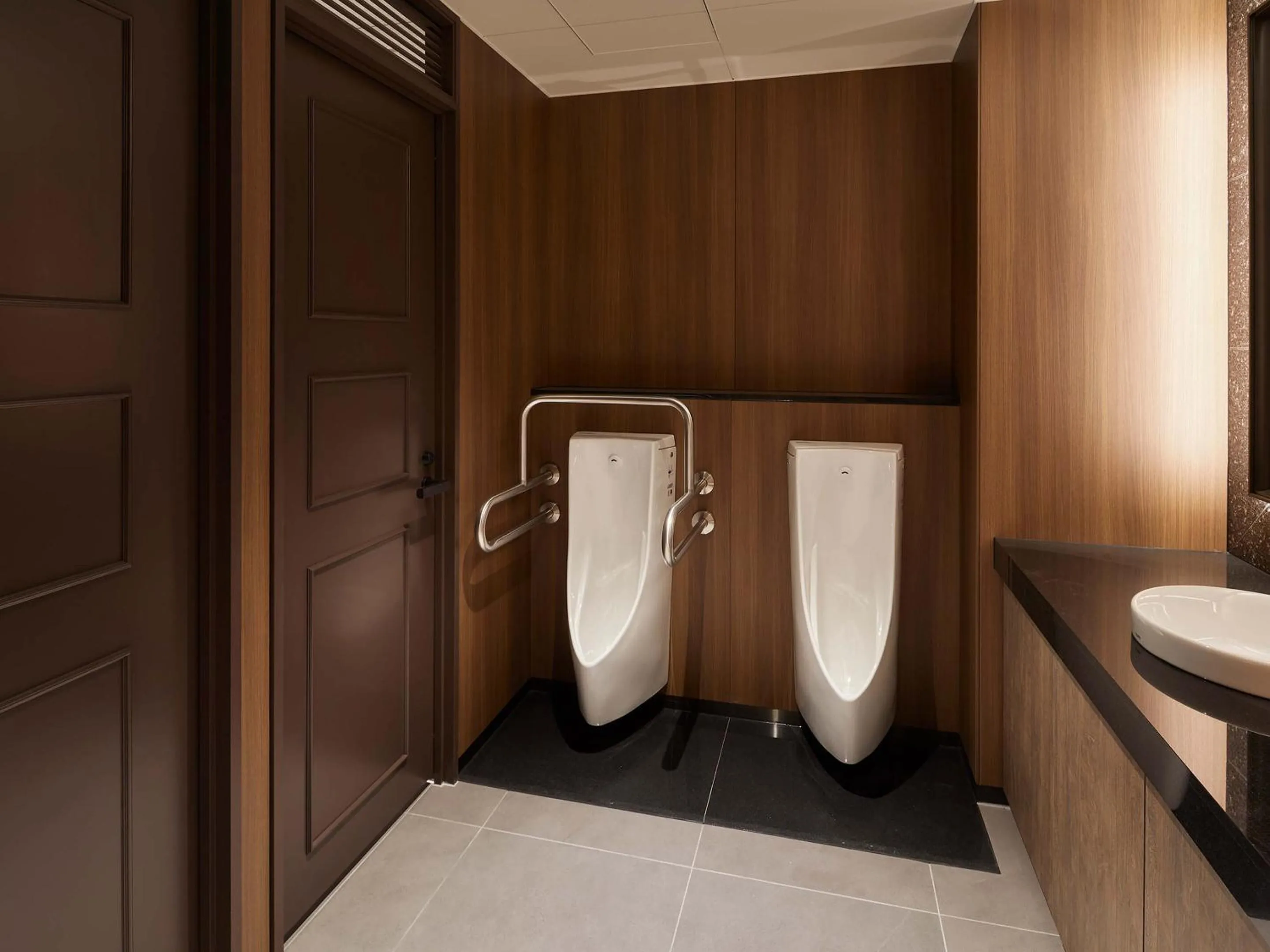 Area and facilities in Granbell hotel Tanuki, Sapporo