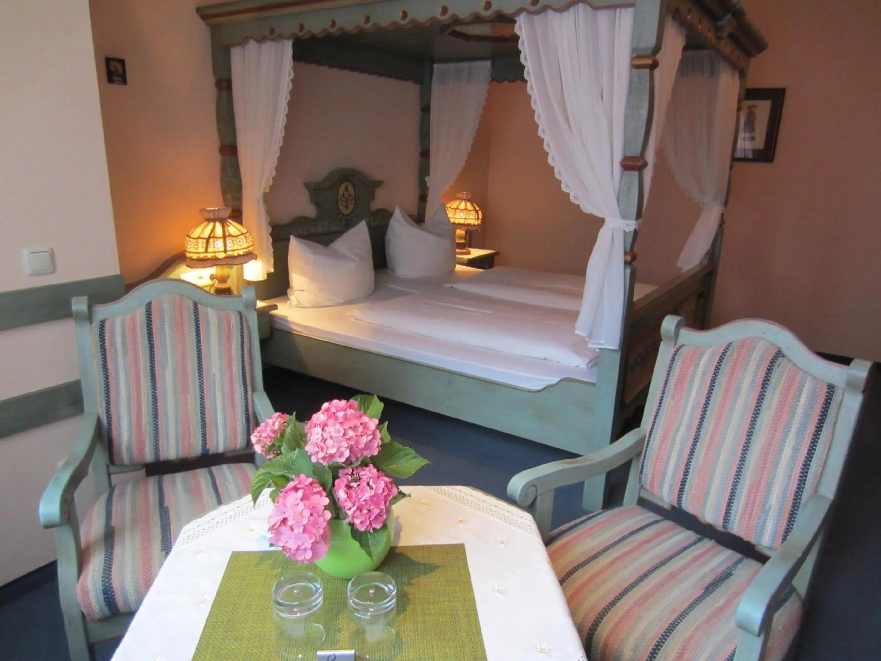 Seating area, Bed in Hotel Plainbrücke | self check-in