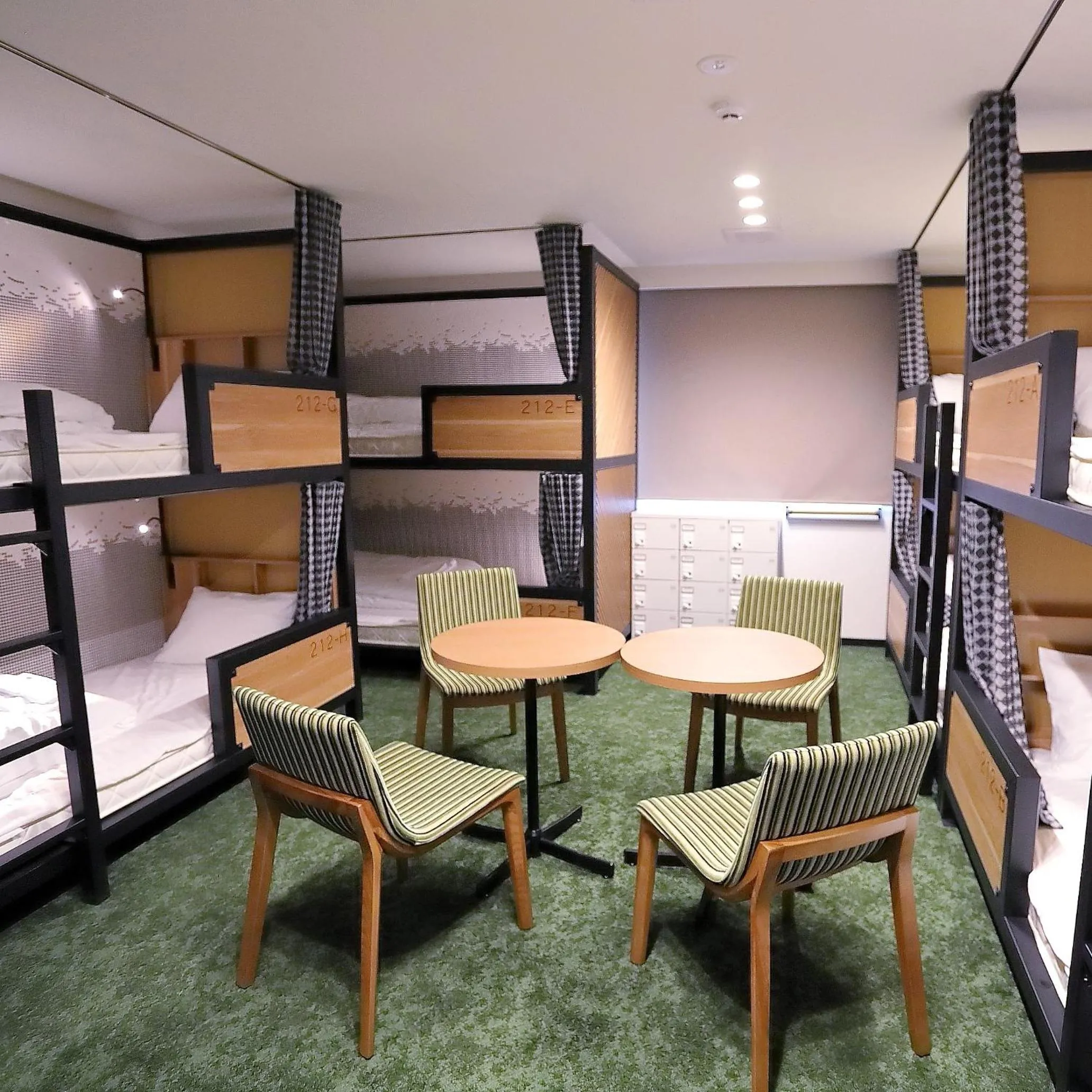 bunk bed, Bed in Hatago COEDOYA