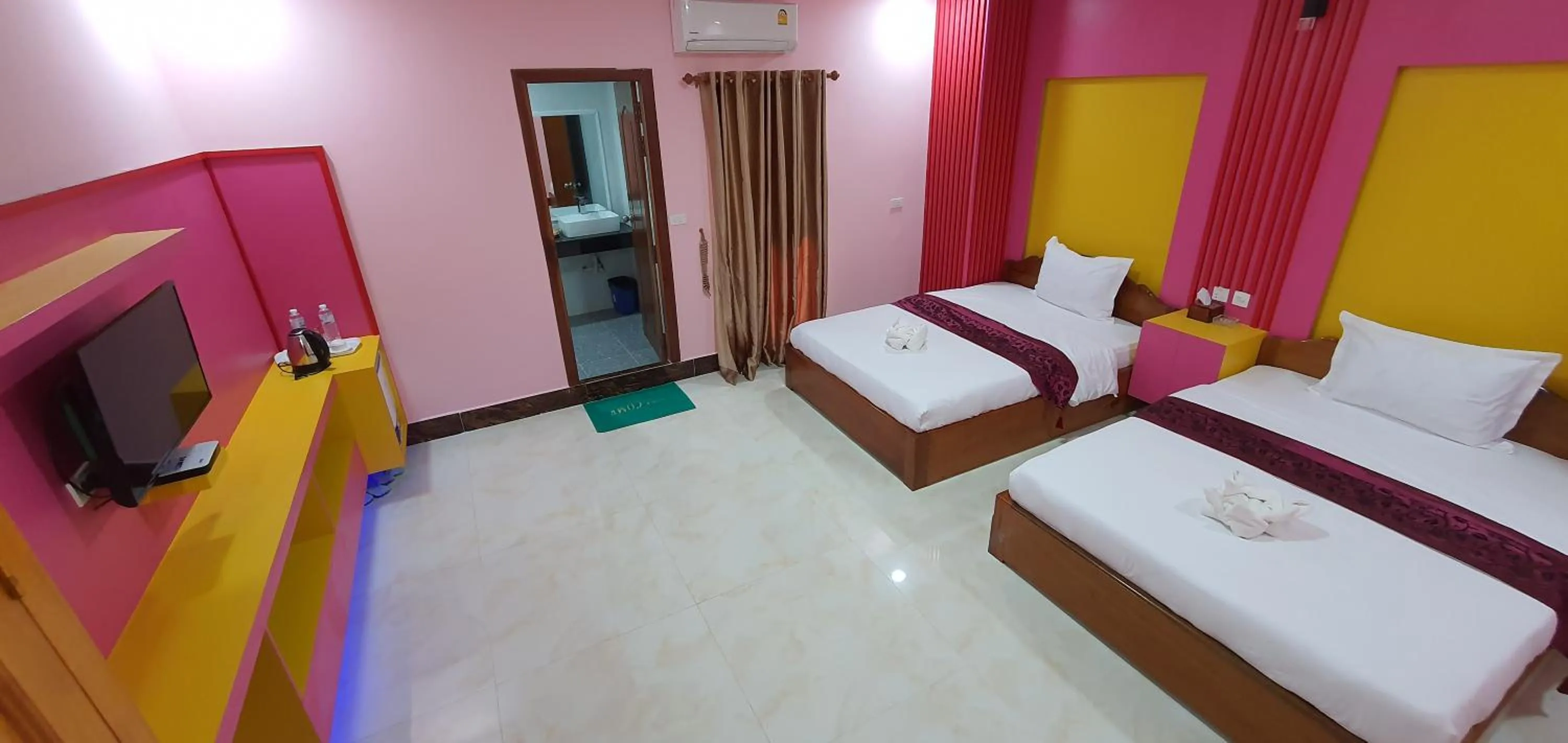 Bed in Pheng Chenda Hotel