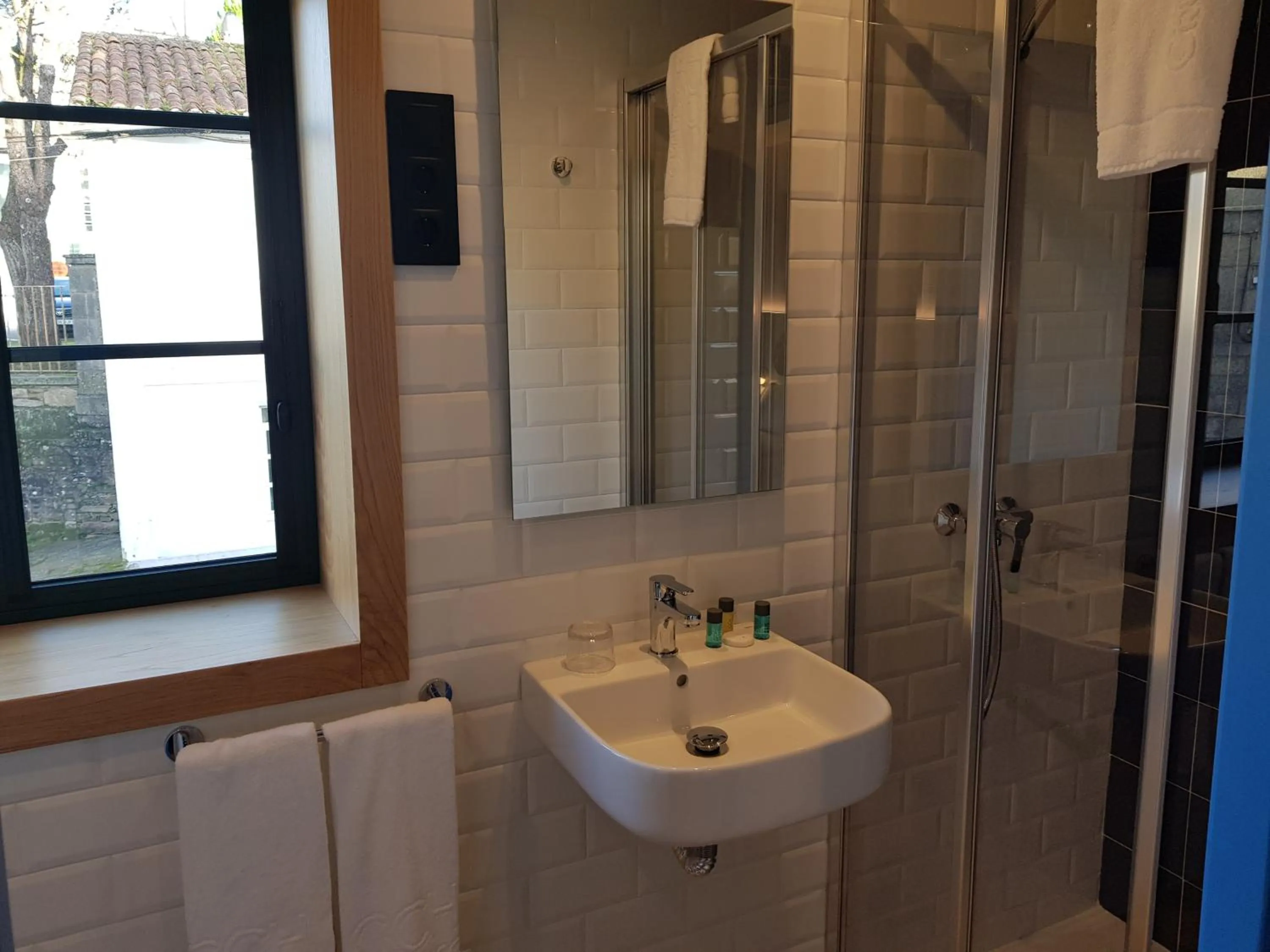 Toilet in Alameda Rooms Santiago