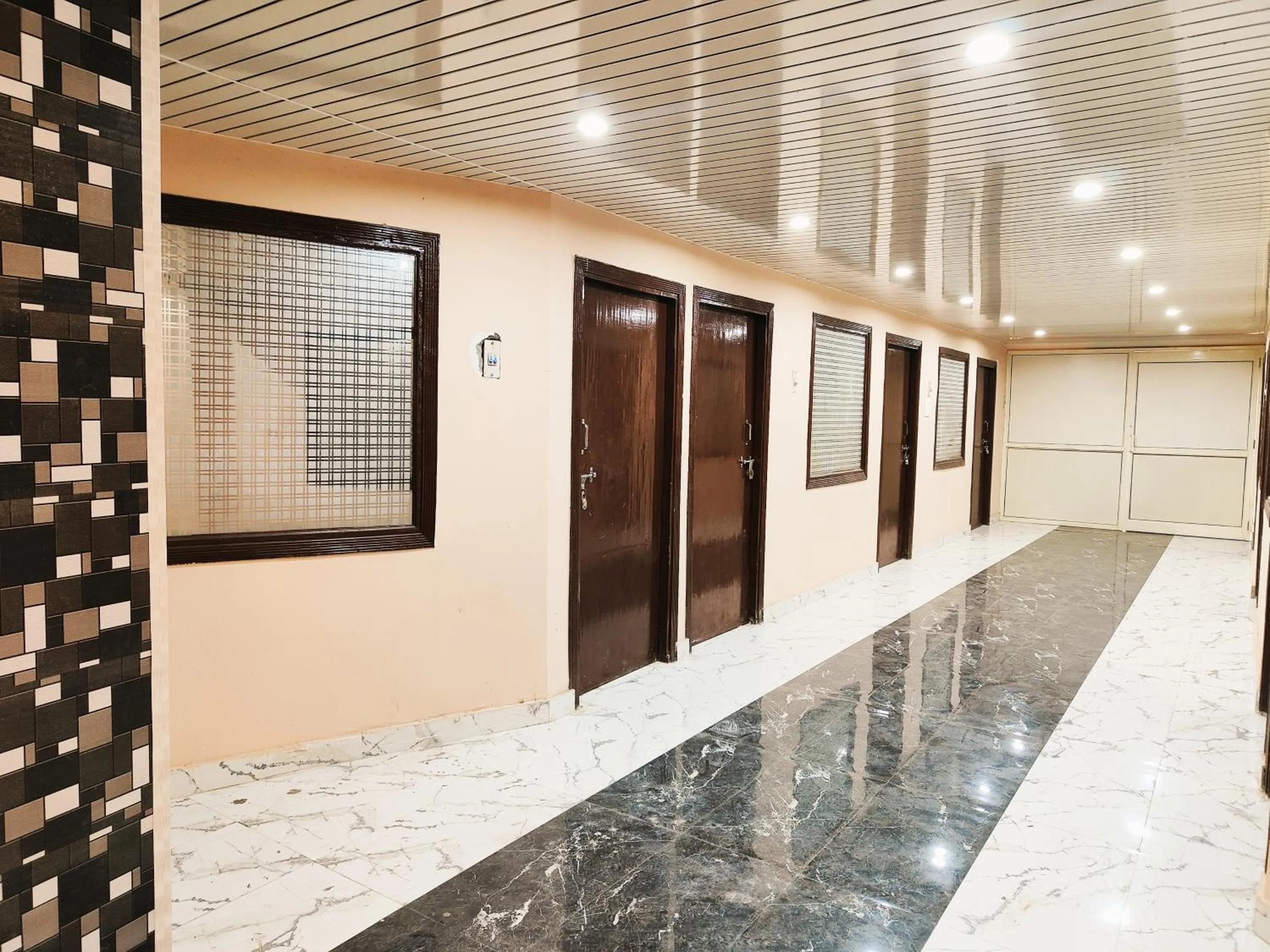 Property building in Hotel kingsman