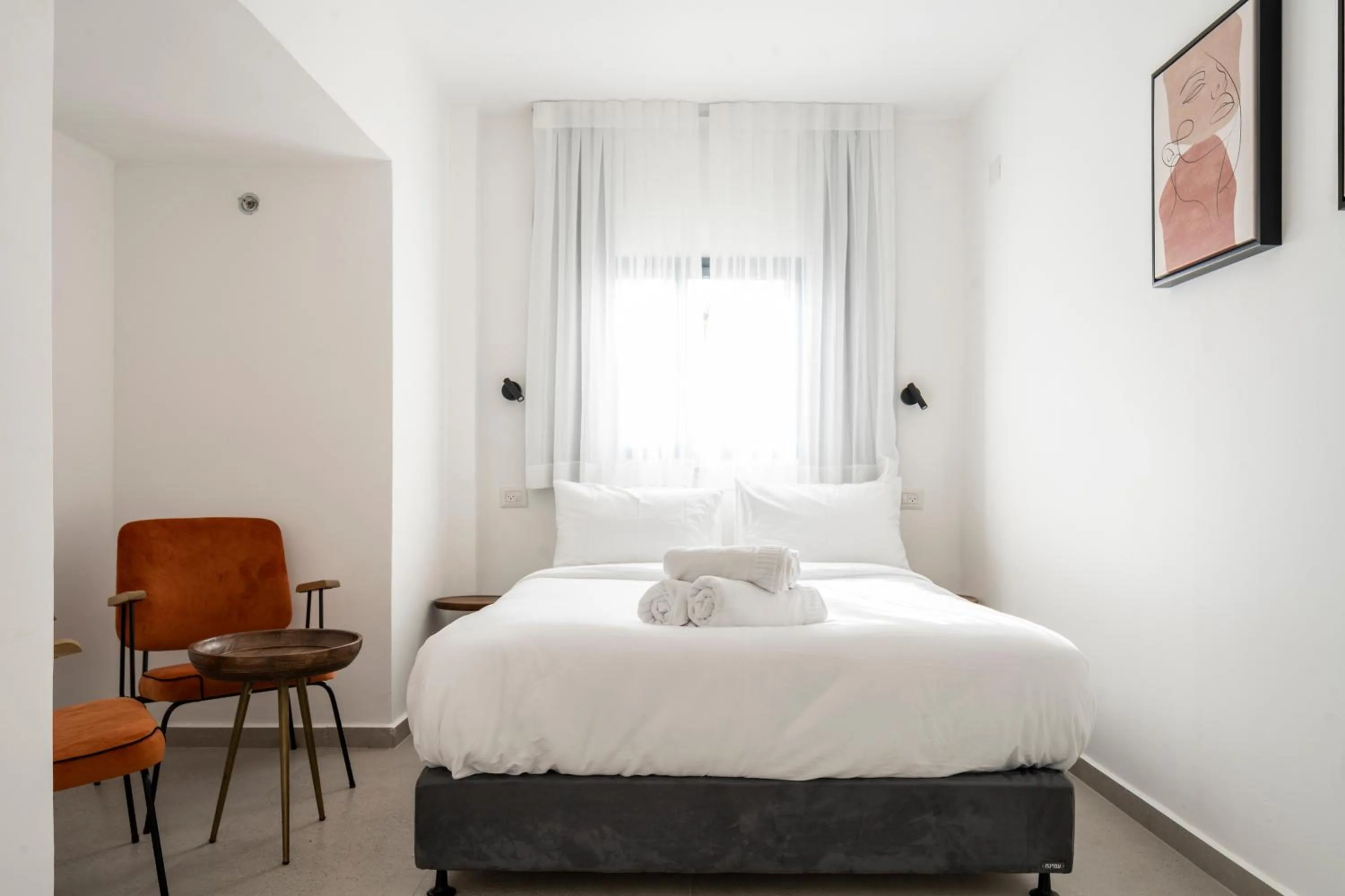 Bed in De' Mar Florentine By Peraia