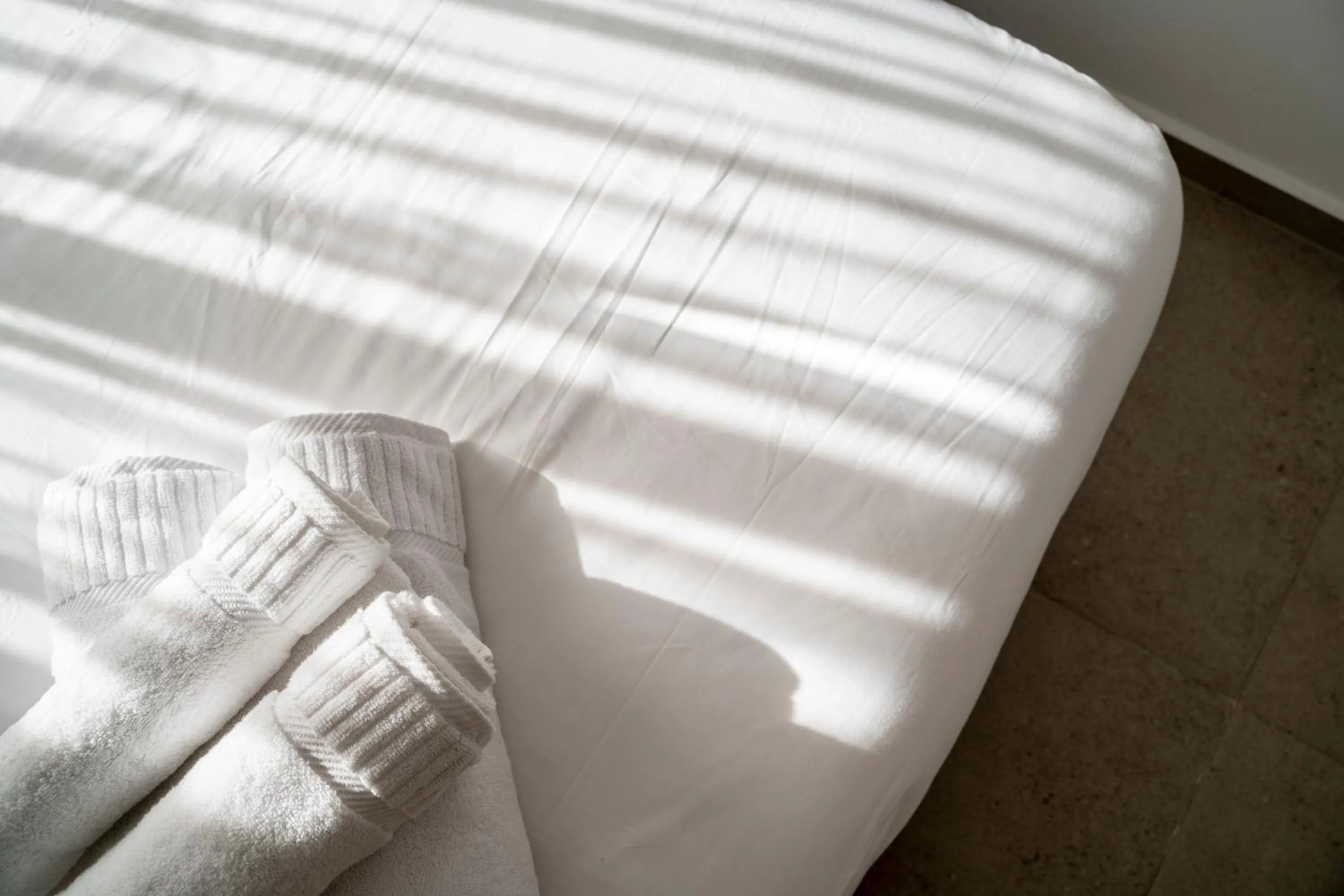 Bed in De' Mar Florentine By Peraia