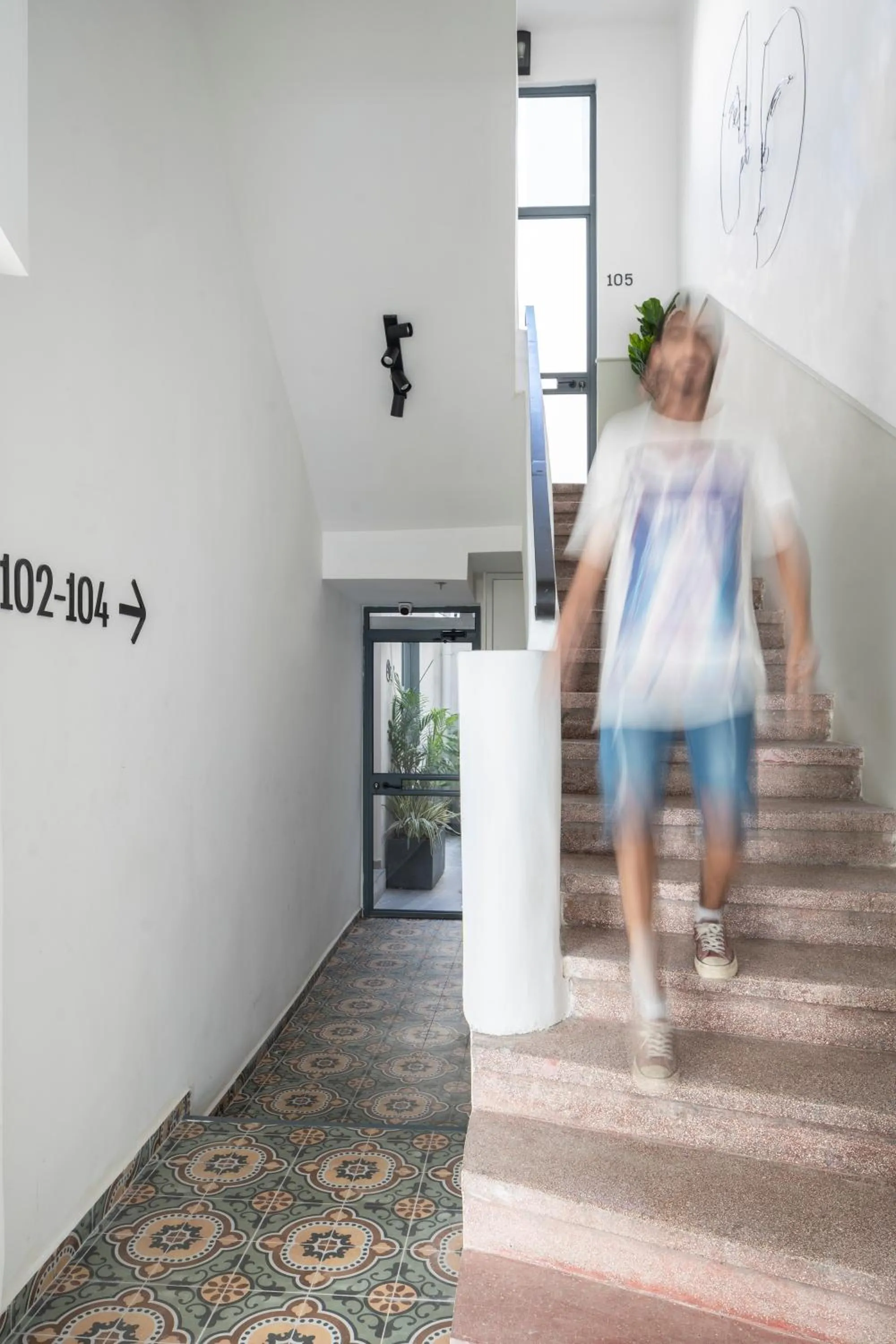 Staff in De' Mar Florentine By Peraia