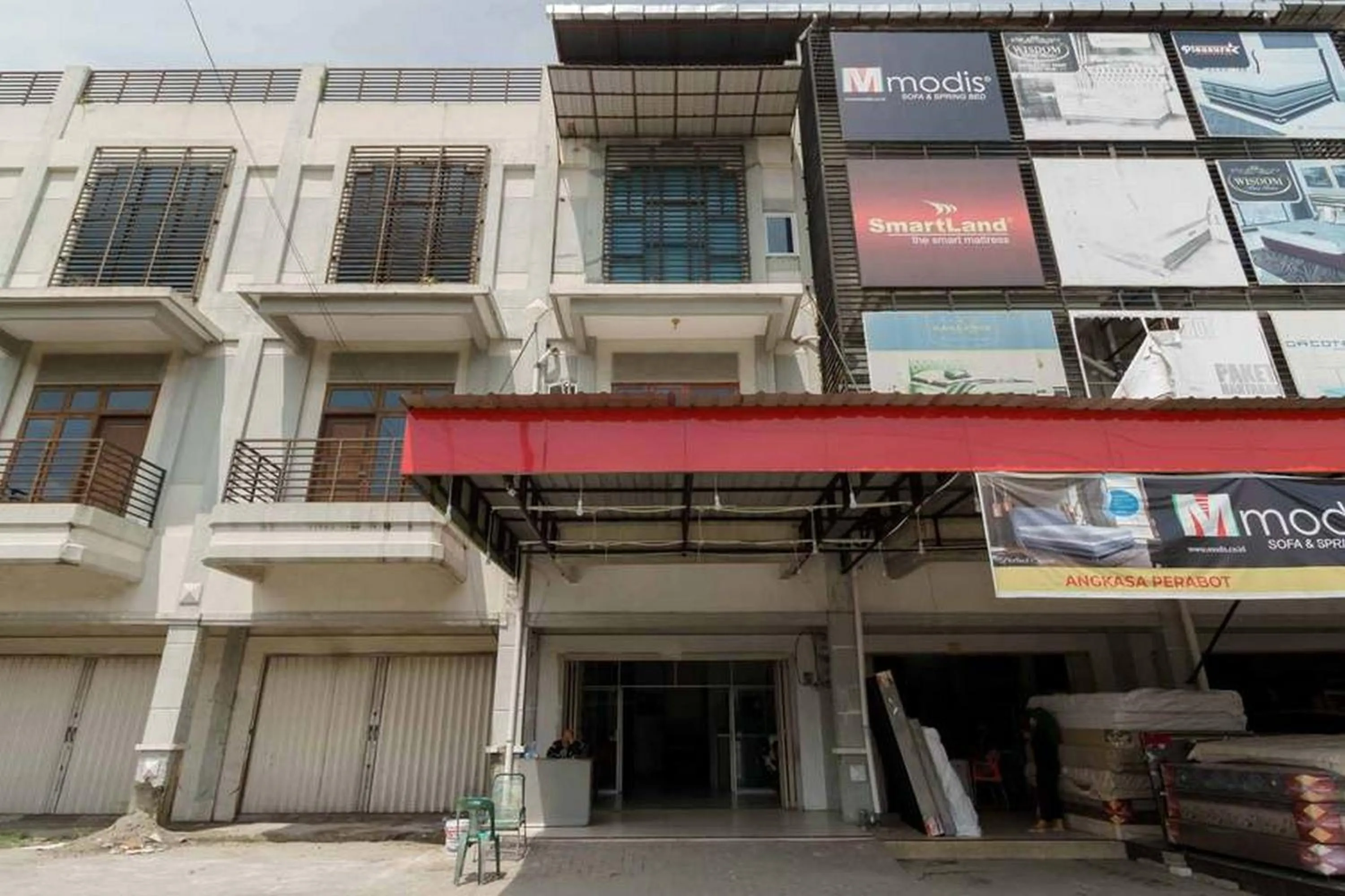 Property building in RedDoorz at Mutiara Residence Deli Serdang