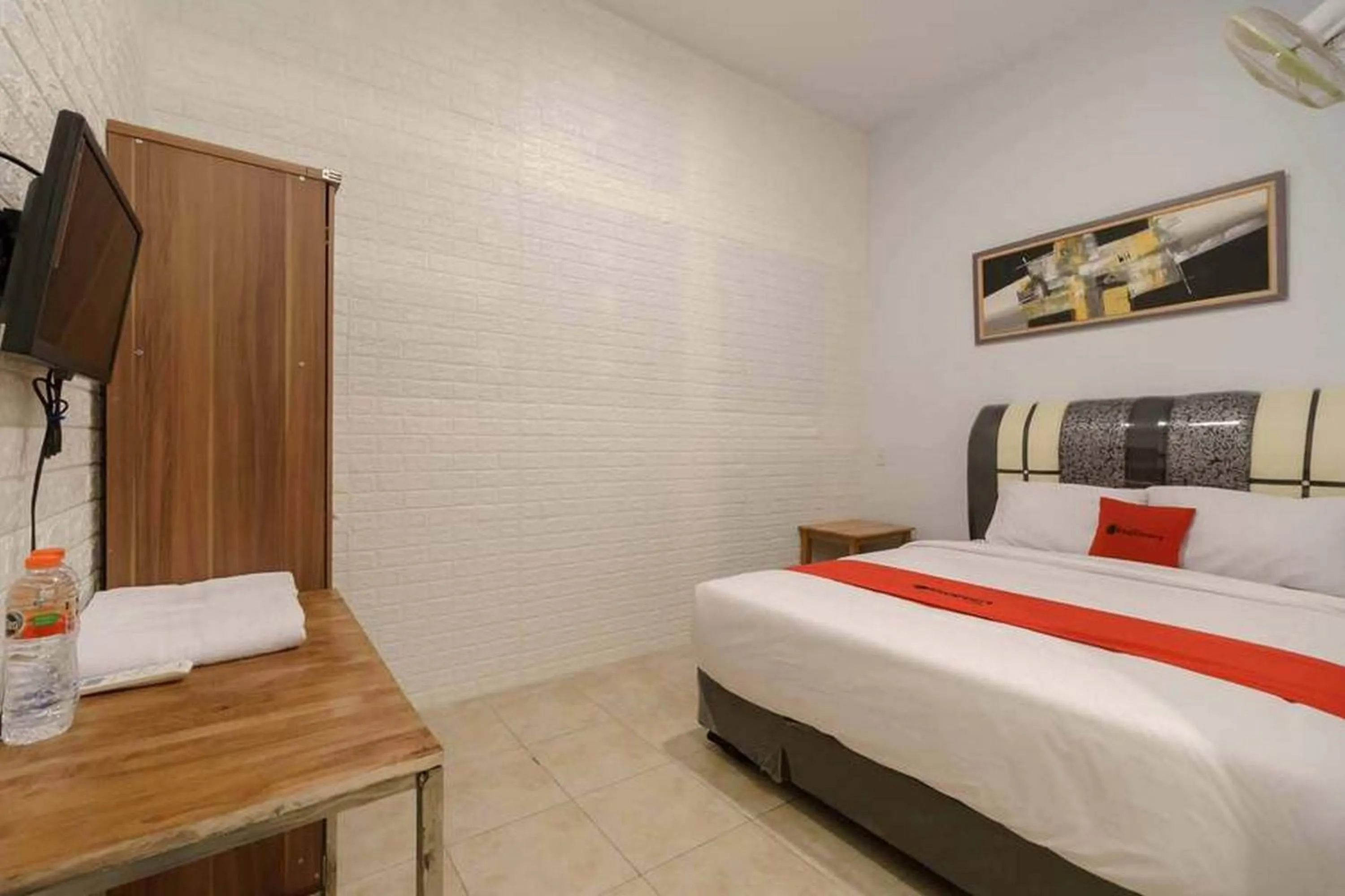 Bed in RedDoorz at Mutiara Residence Deli Serdang