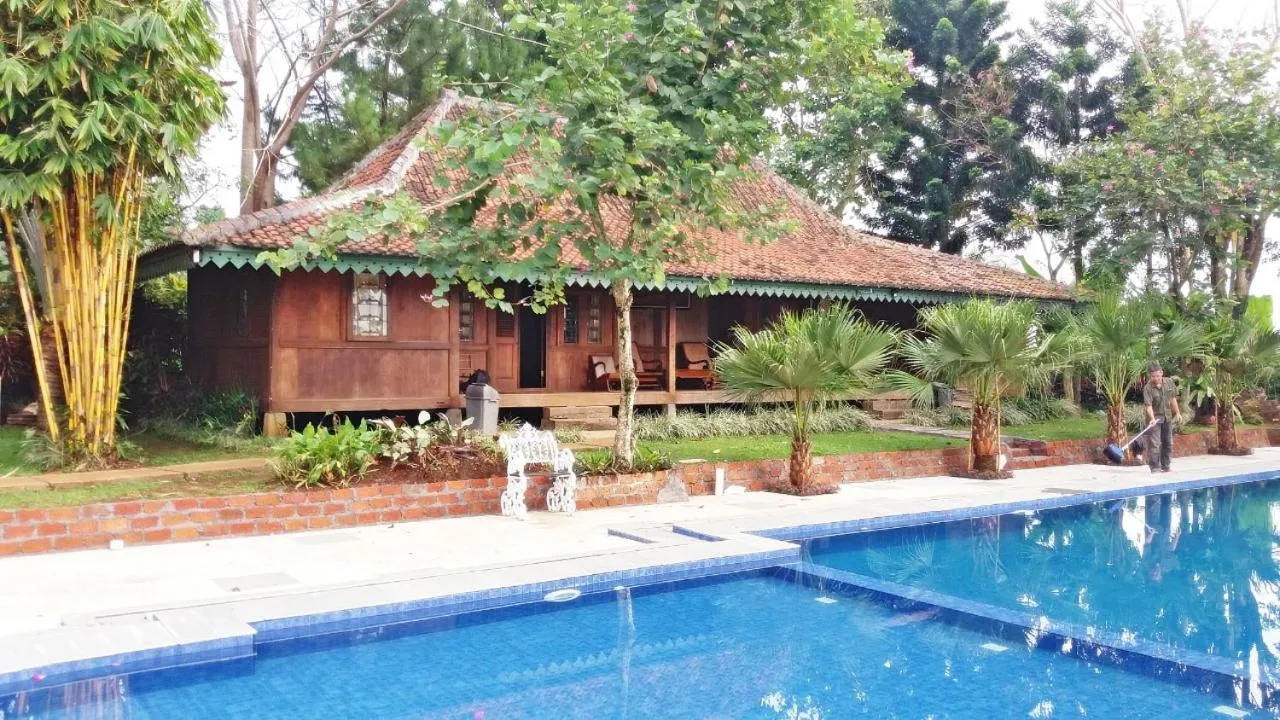 Pool view in Katumbiri Resort