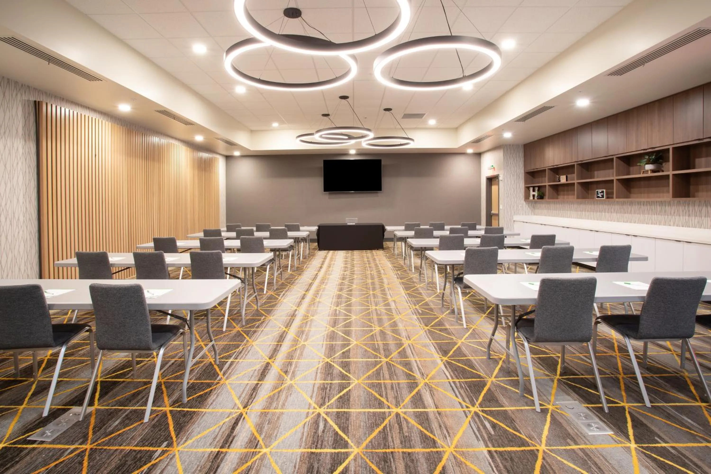 Meeting/conference room in Holiday Inn Glendale - Stadium & Ent Dist by IHG