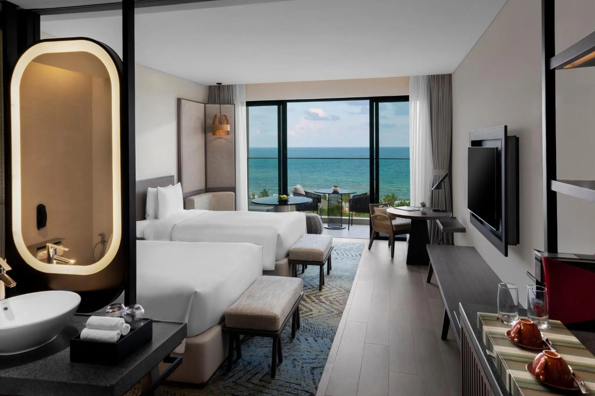 Photo of the whole room, Bed in Crowne Plaza Phu Quoc Starbay by IHG