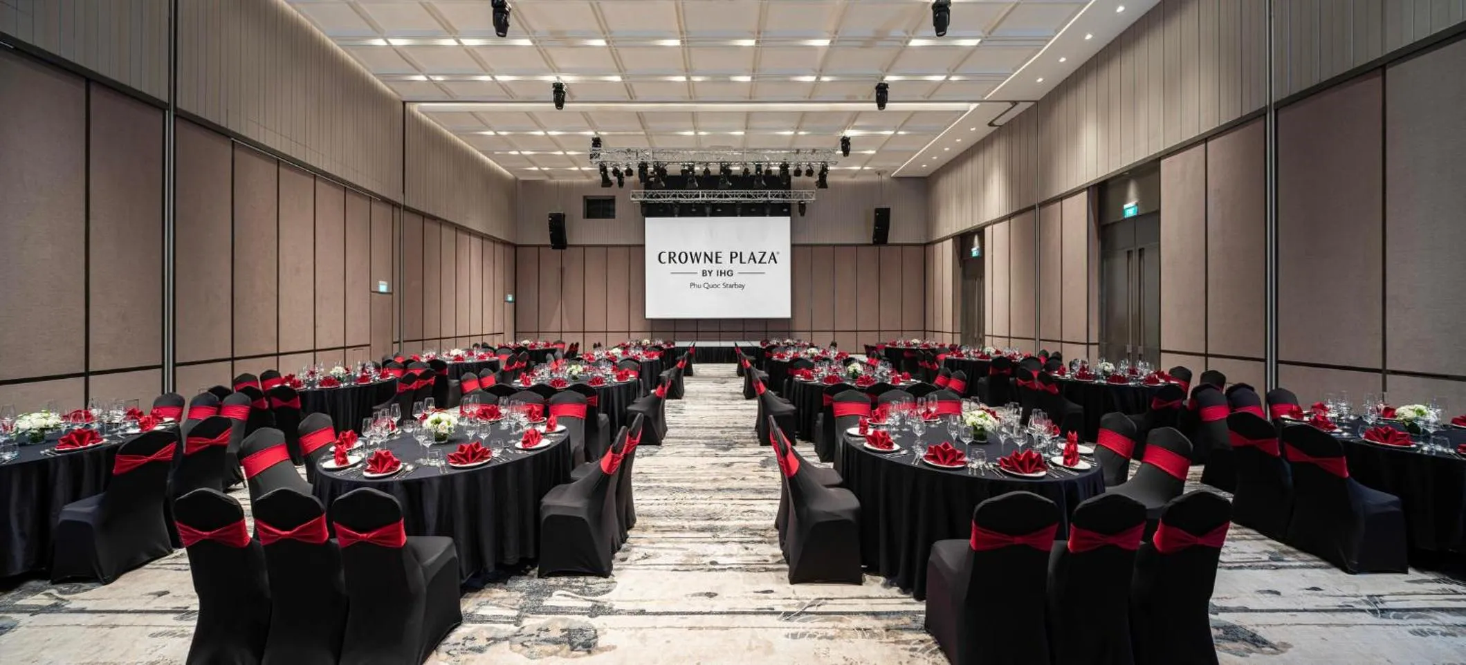 Meeting/conference room in Crowne Plaza Phu Quoc Starbay by IHG