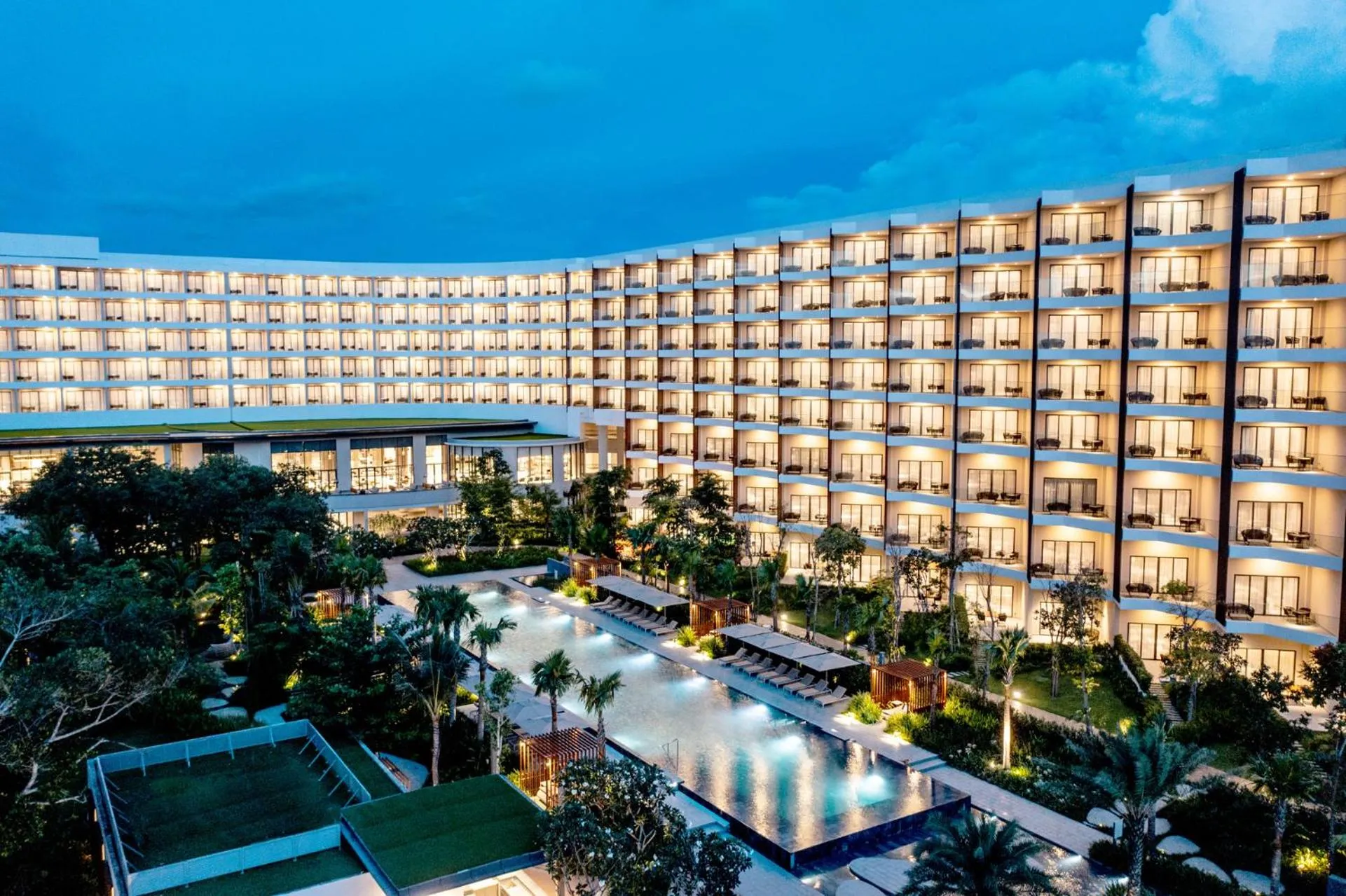 Facade/entrance in Crowne Plaza Phu Quoc Starbay by IHG