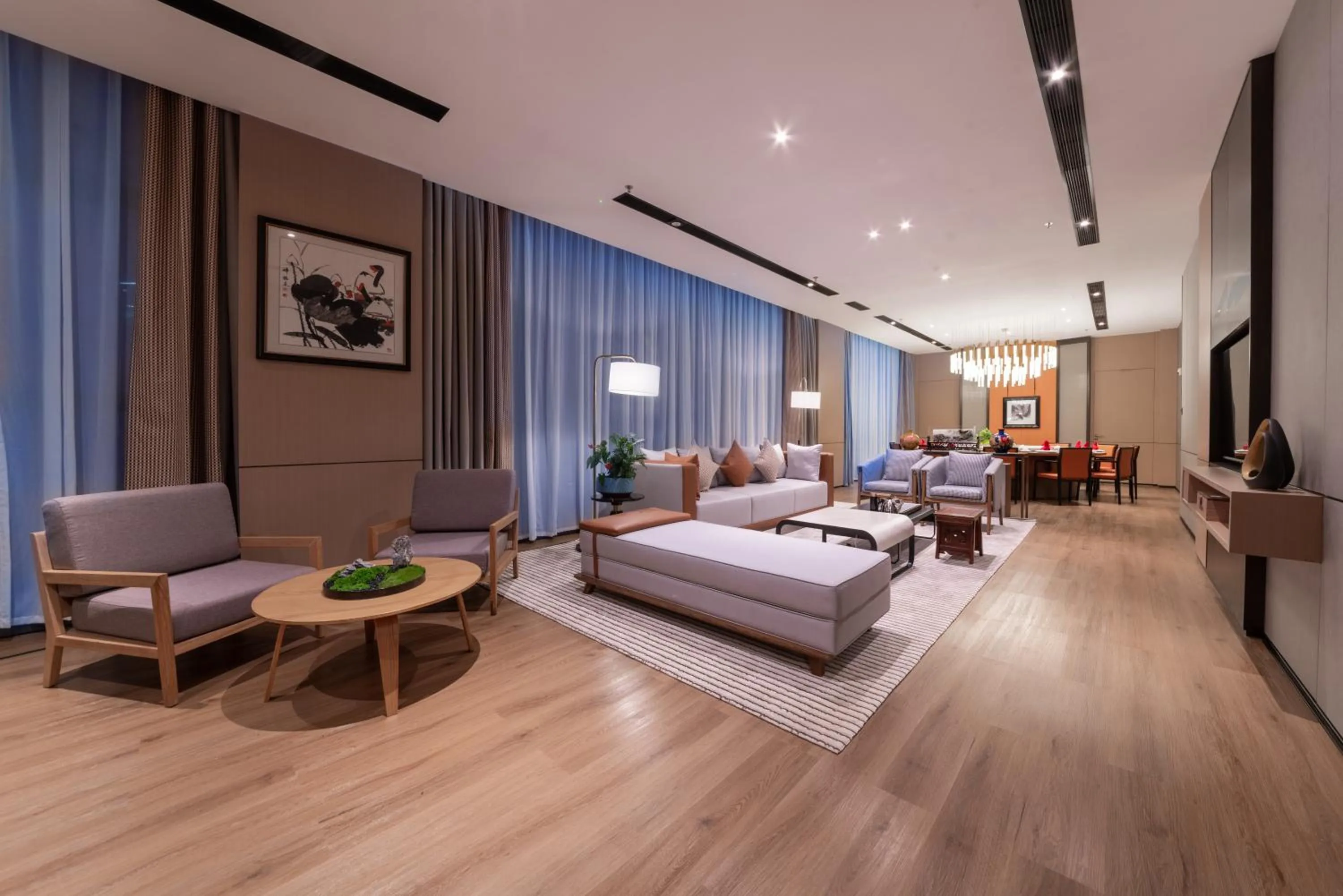 Seating area, Bed in Holiday Inn Express Shenzhen Longhua by IHG