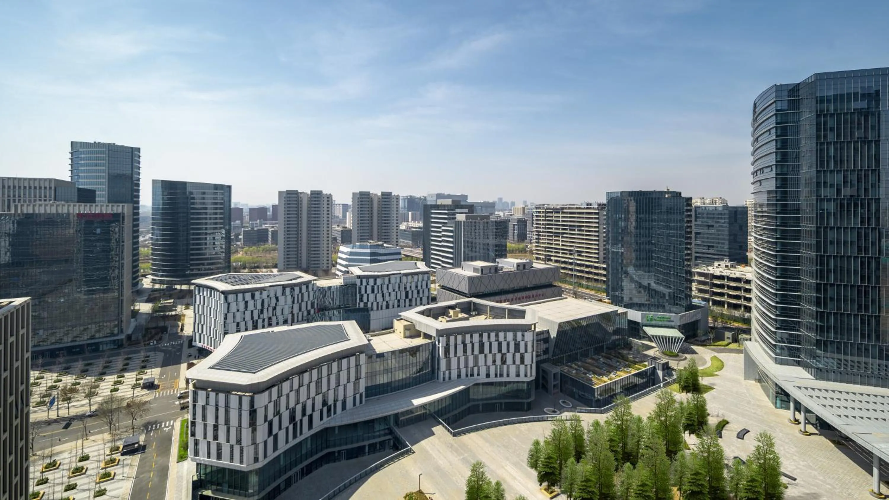 Property building in Holiday Inn Express Beijing Yizhuang Tongminghu