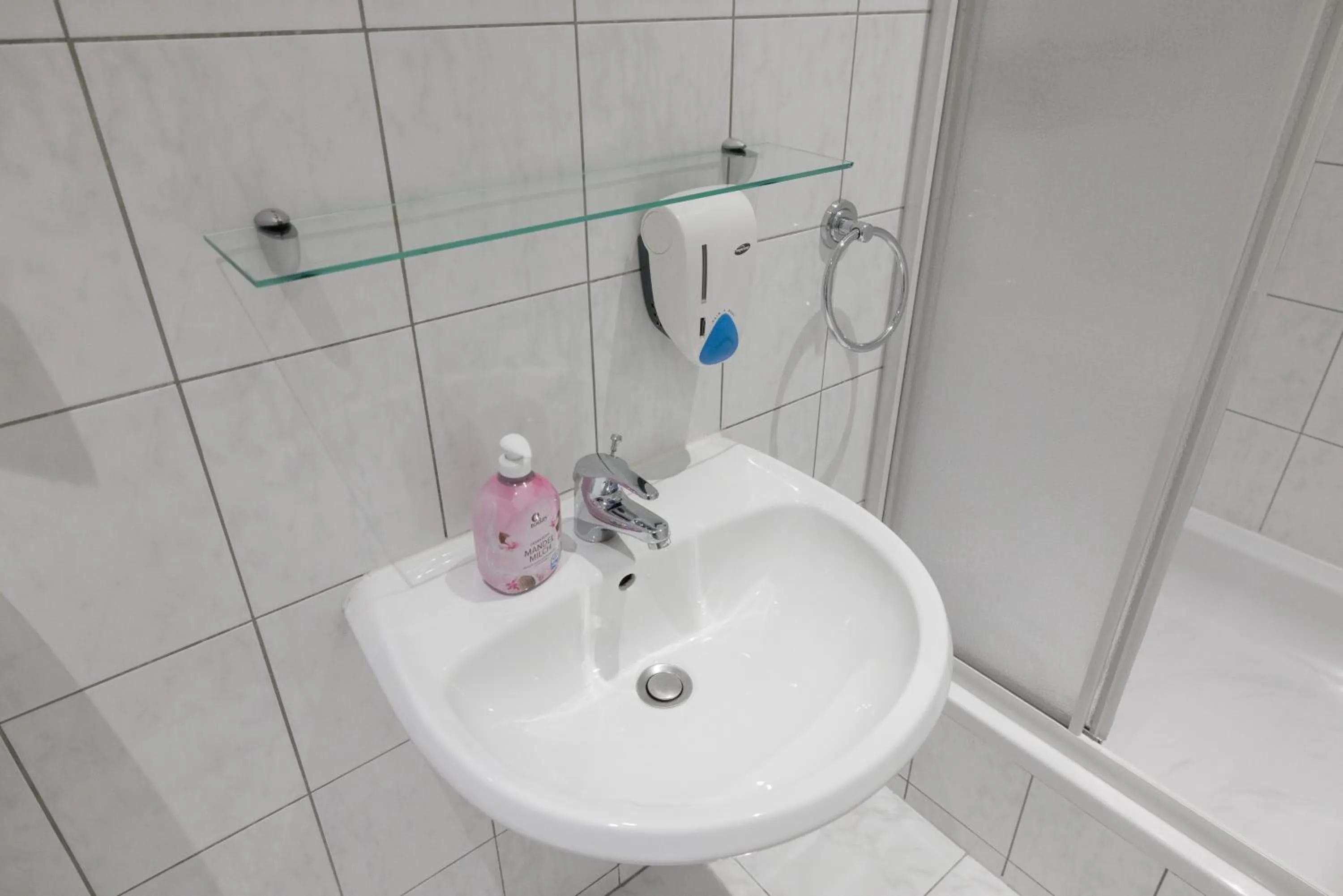 Bathroom in Pension San Francisco