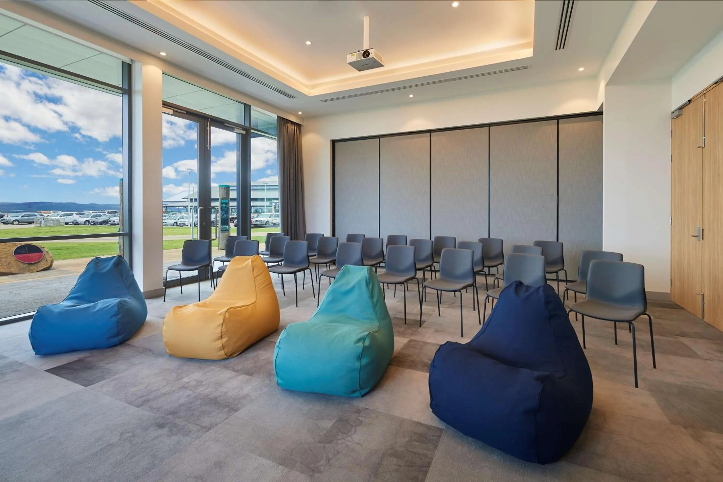 Meeting/conference room in Hilton Garden Inn Albany, WA