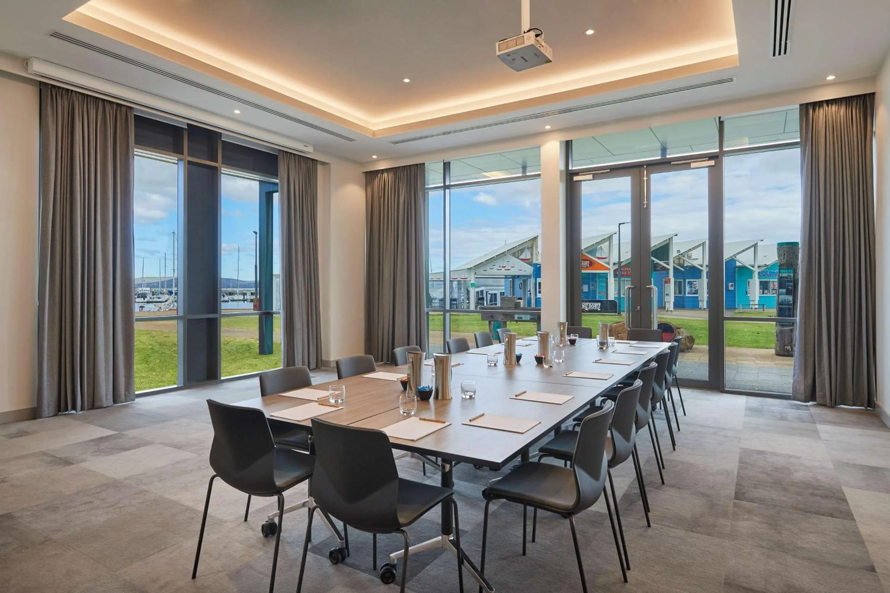 Meeting/conference room in Hilton Garden Inn Albany, WA