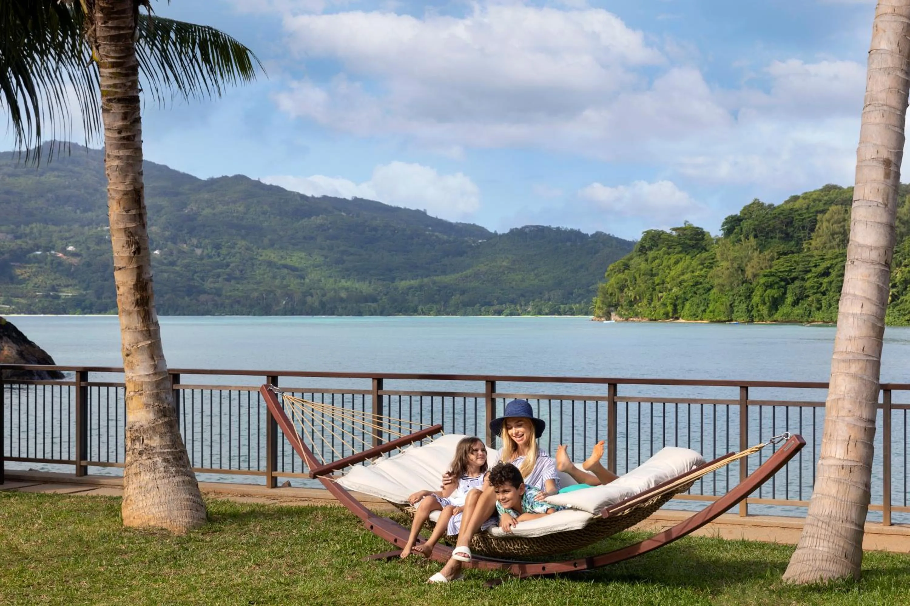 Day in Mango House Seychelles, LXR Hotels & Resorts