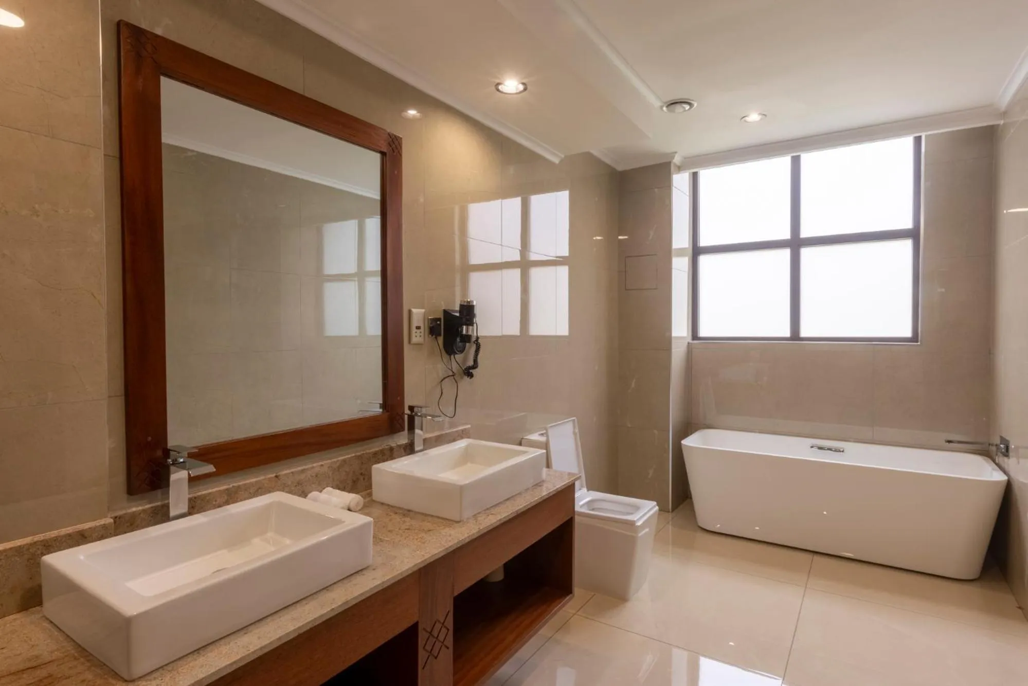 Hermosa Garden Hotel