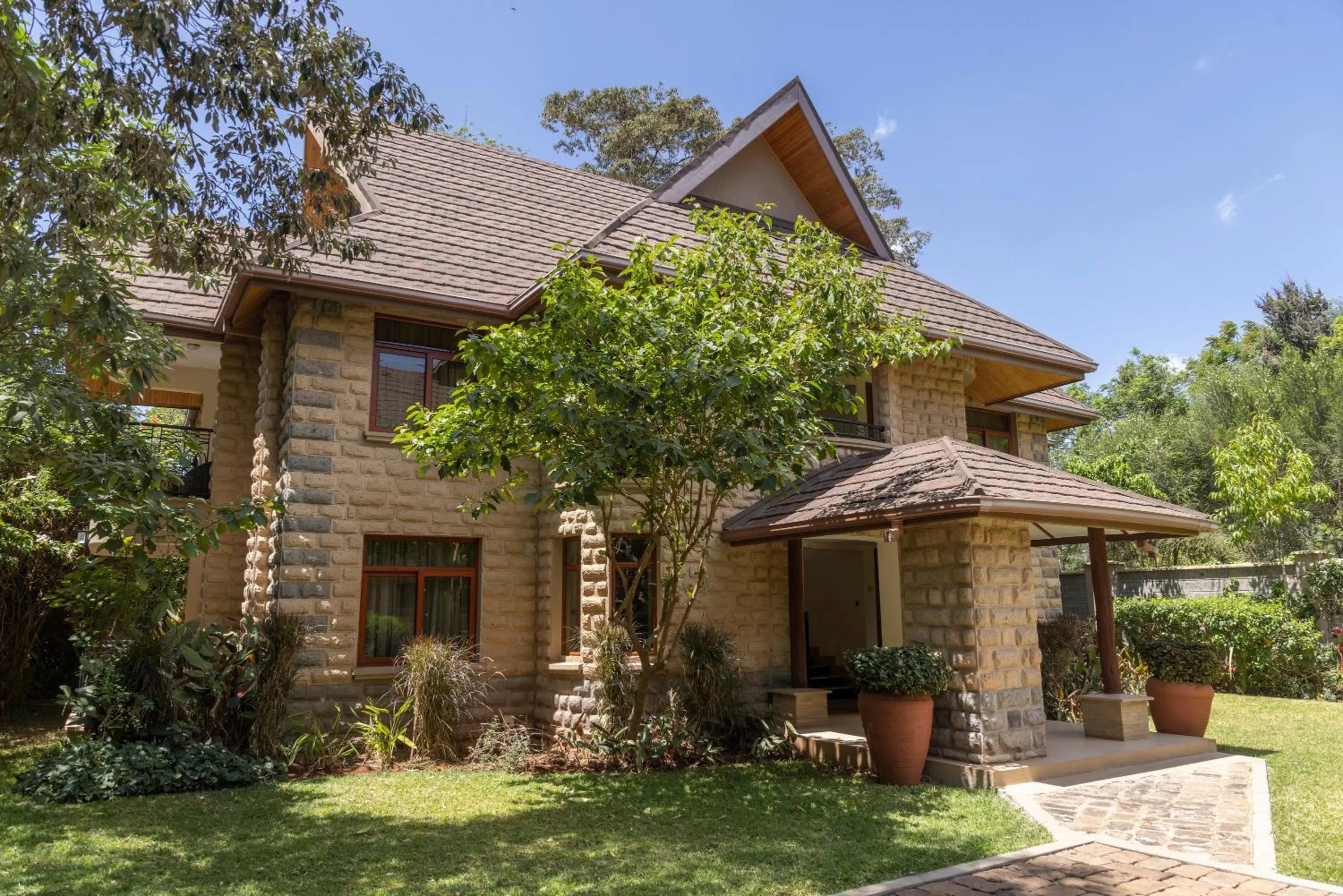 Hermosa Garden Hotel