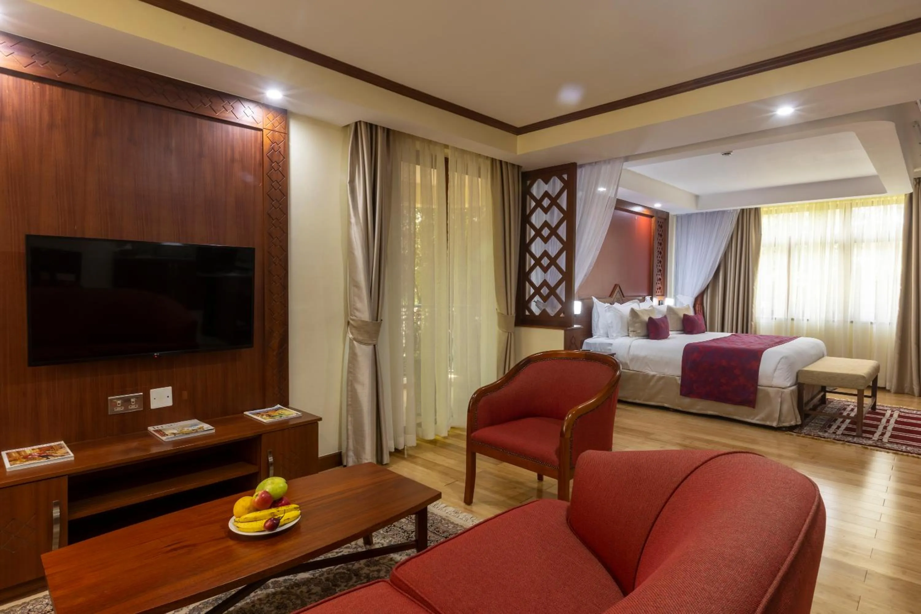 Bed in Hermosa Garden Hotel