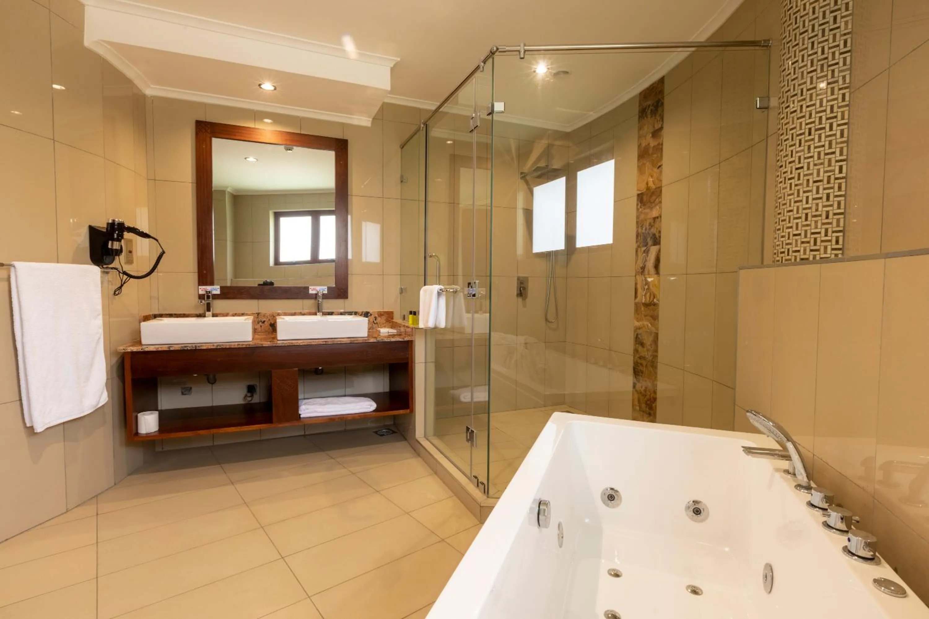 Hermosa Garden Hotel