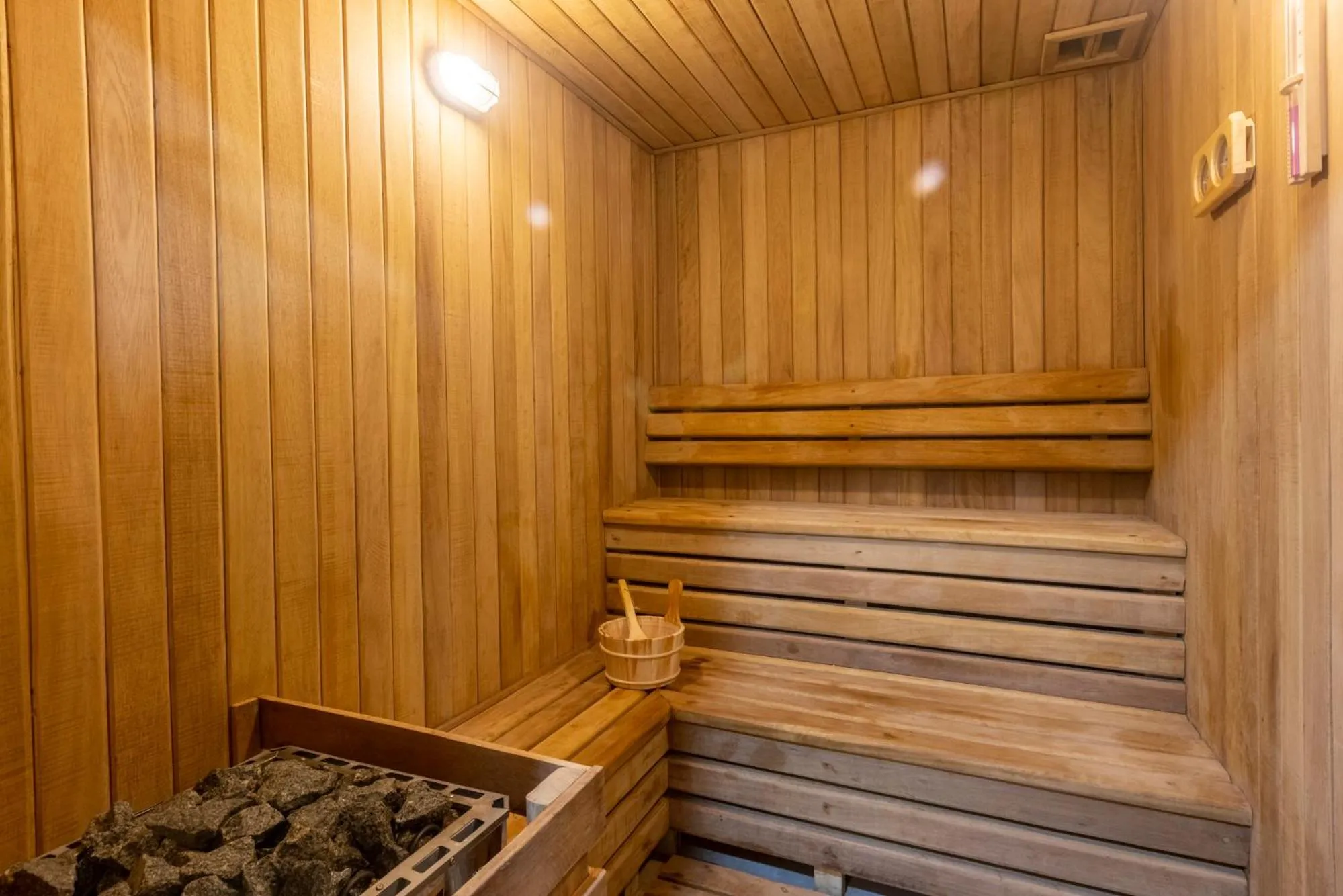 Sauna in Hermosa Garden Hotel