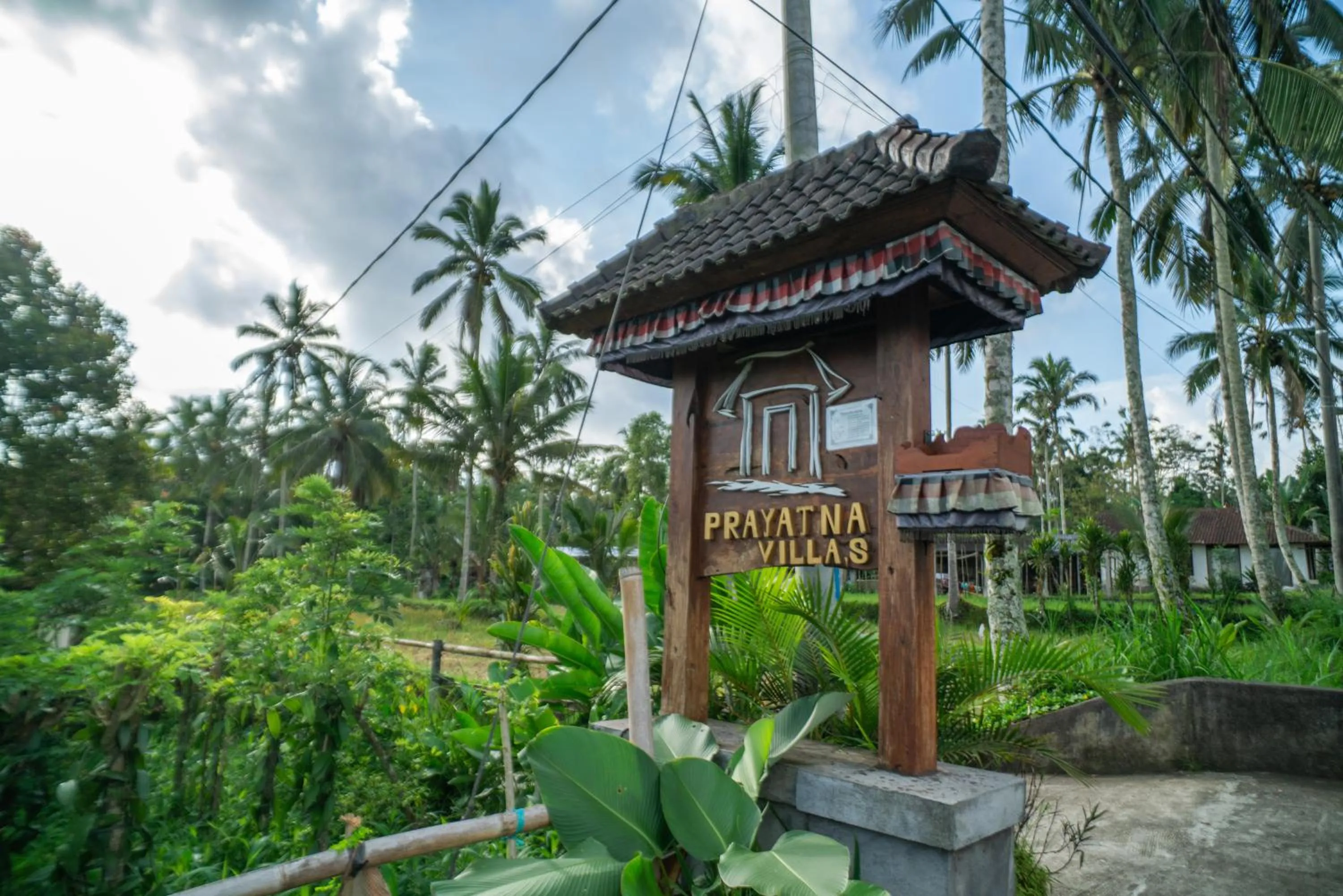 Facade/entrance in Prayatna Villas