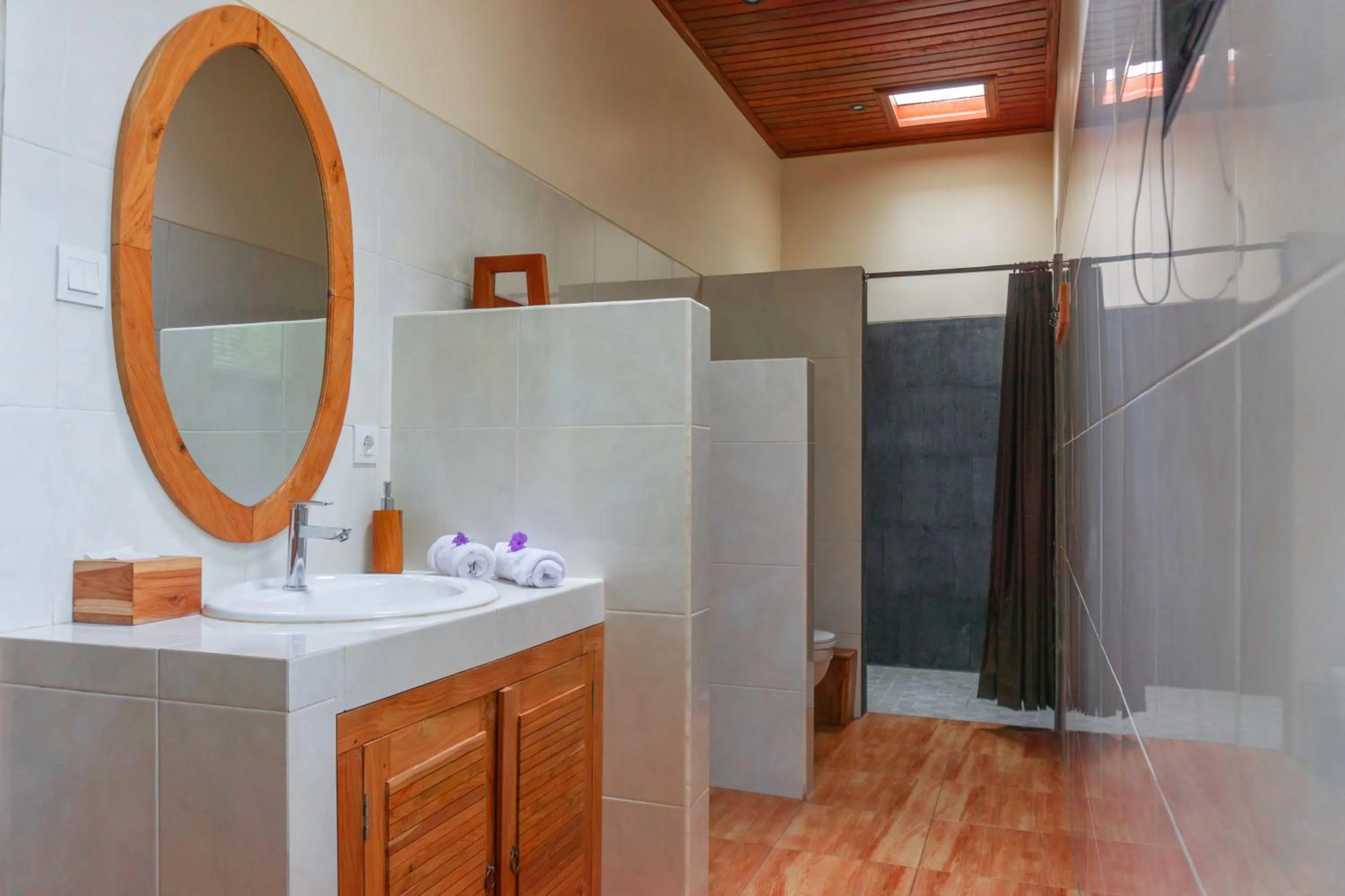 Bathroom in Prayatna Villas