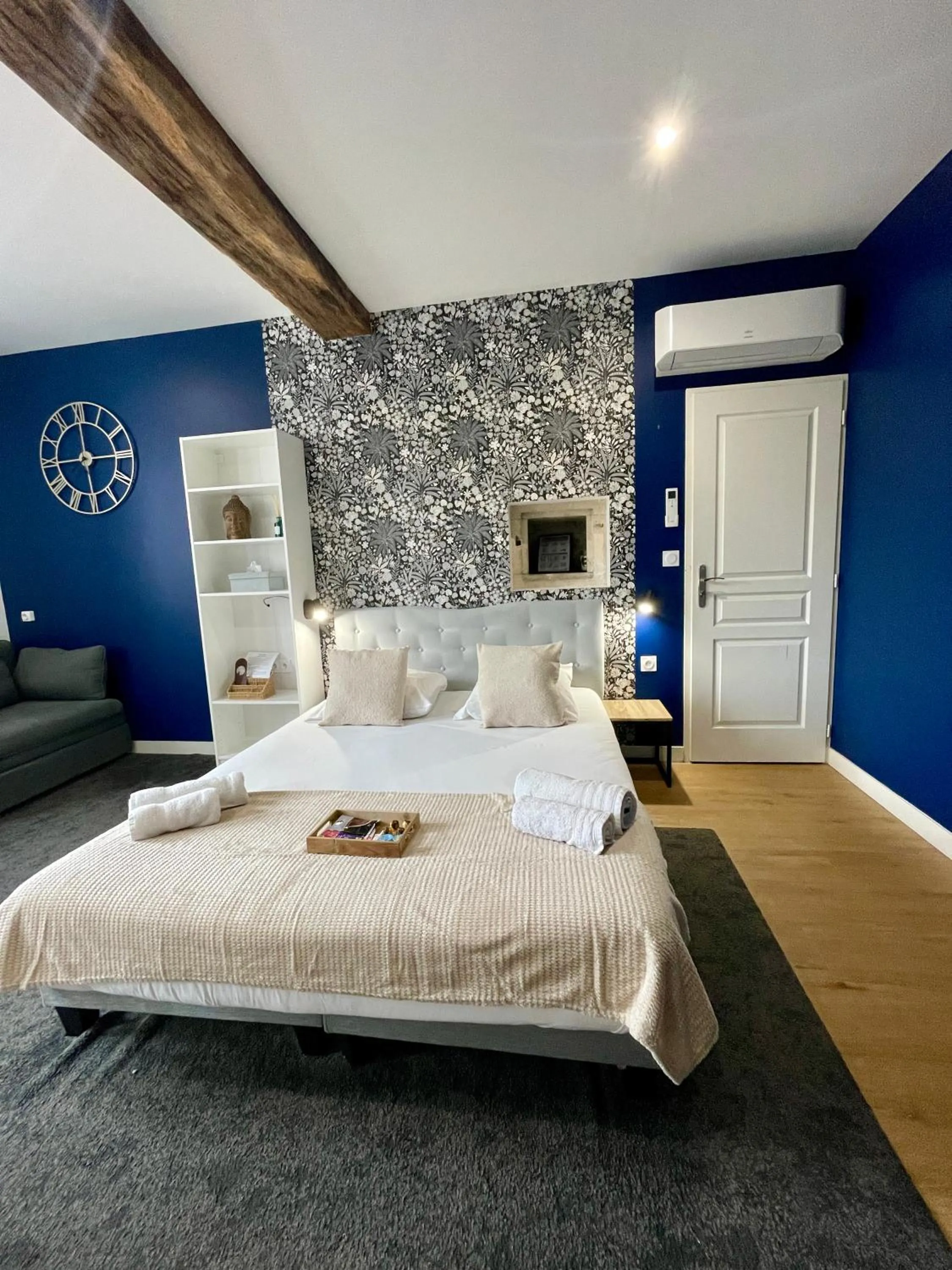 Bed in Hotel LA PLACE