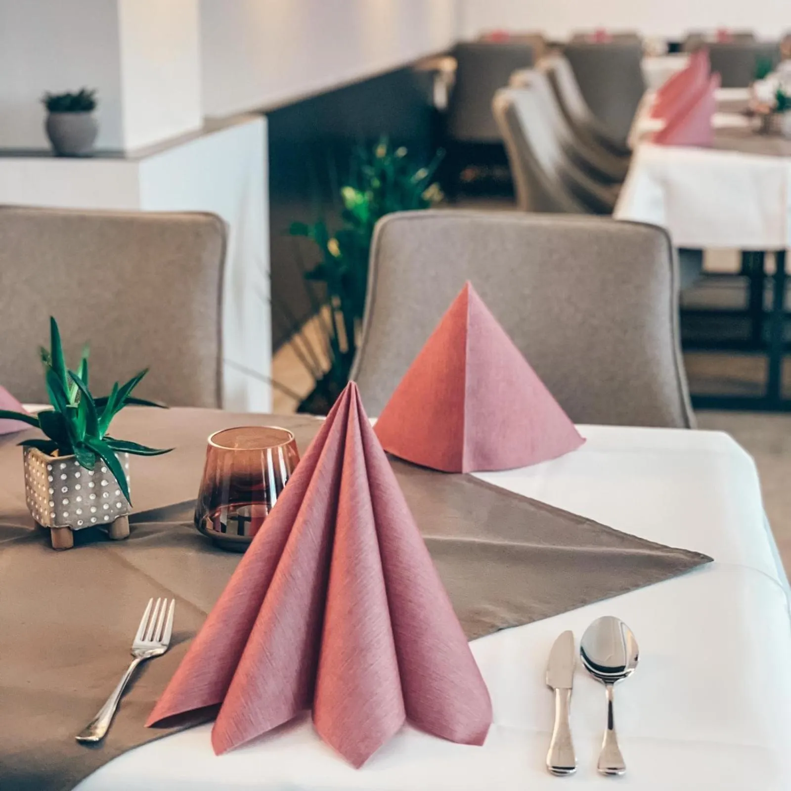 Restaurant/places to eat in Hotel Bayrischer Hof