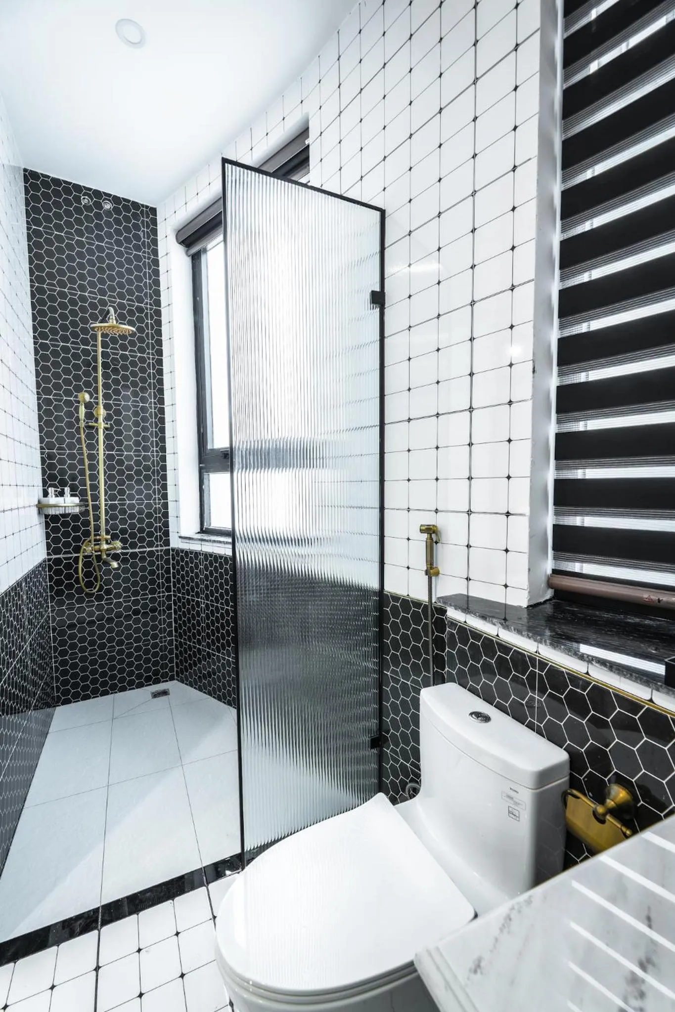 Shower in Padona Hotel