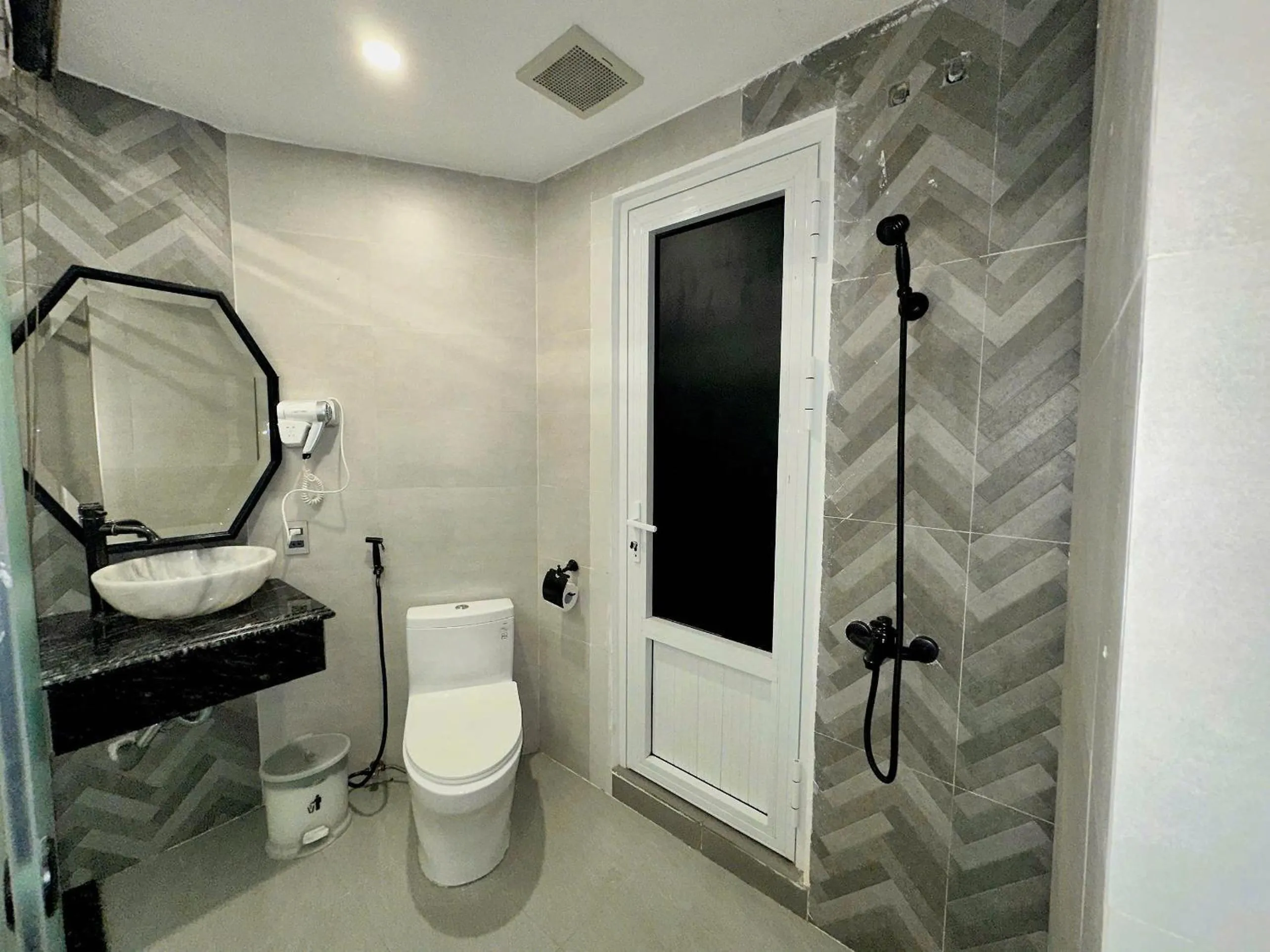 Shower in Padona Hotel